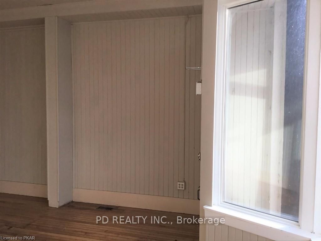 41 King Street E Property Photo 4
