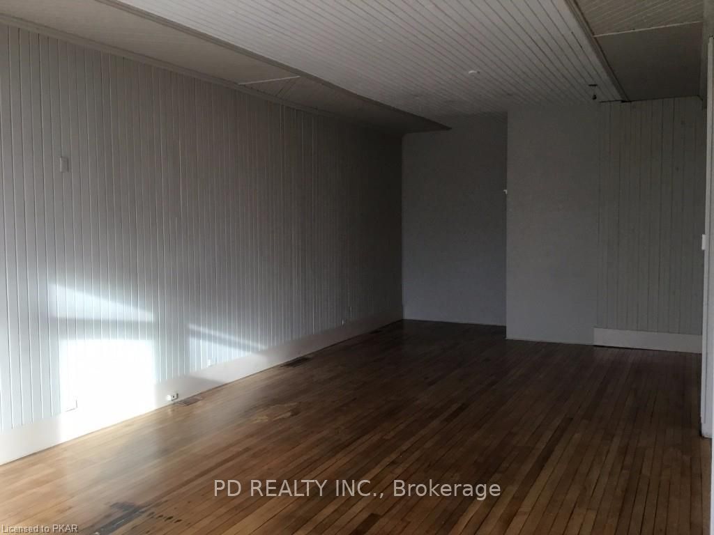 41 King Street E Property Photo 5