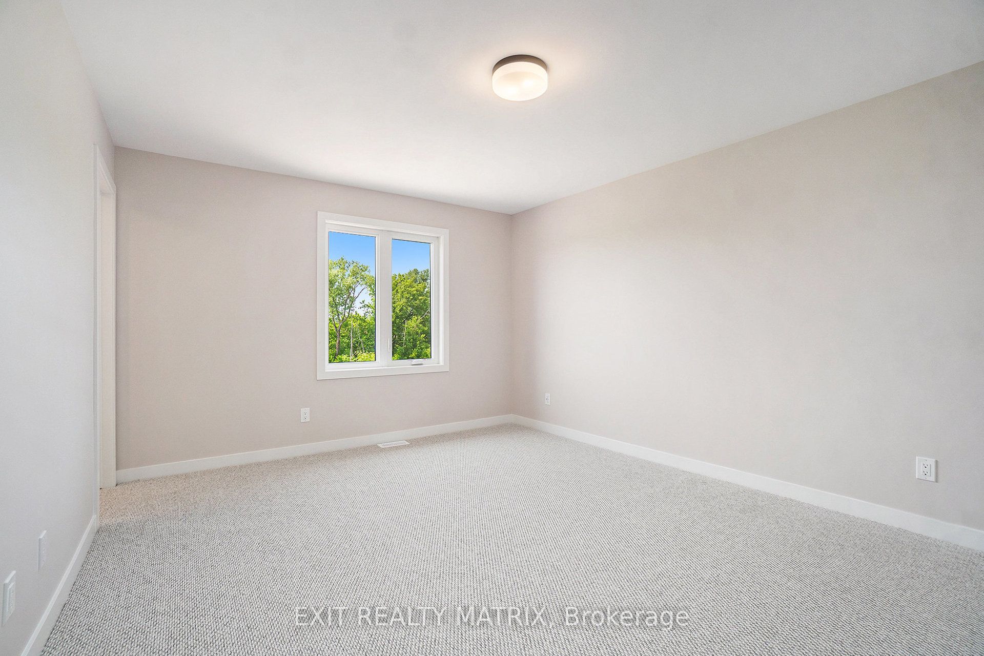 962 Cologne Street Property Photo 9