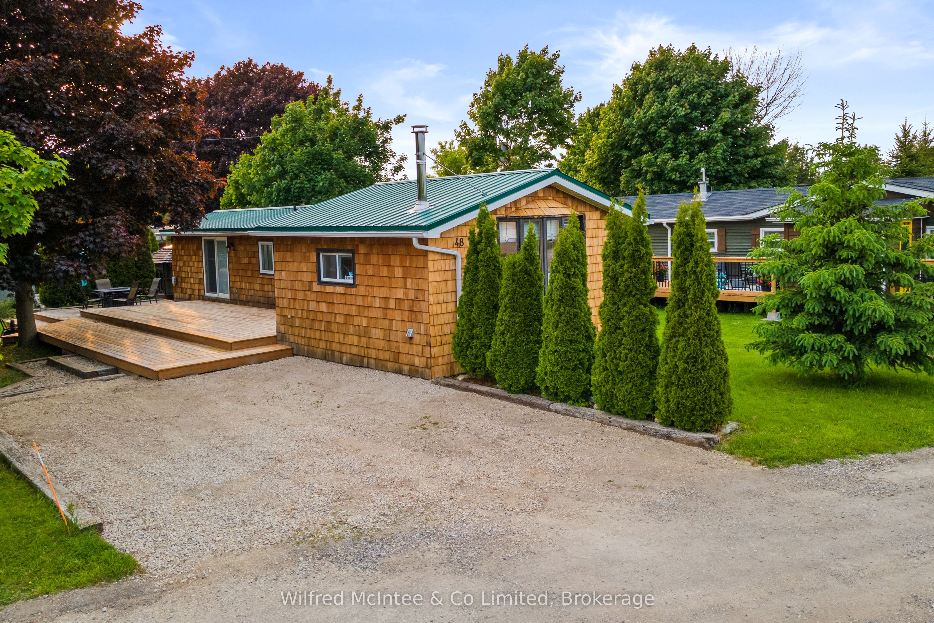 48 Maplewood Boulevard Property Photo 1