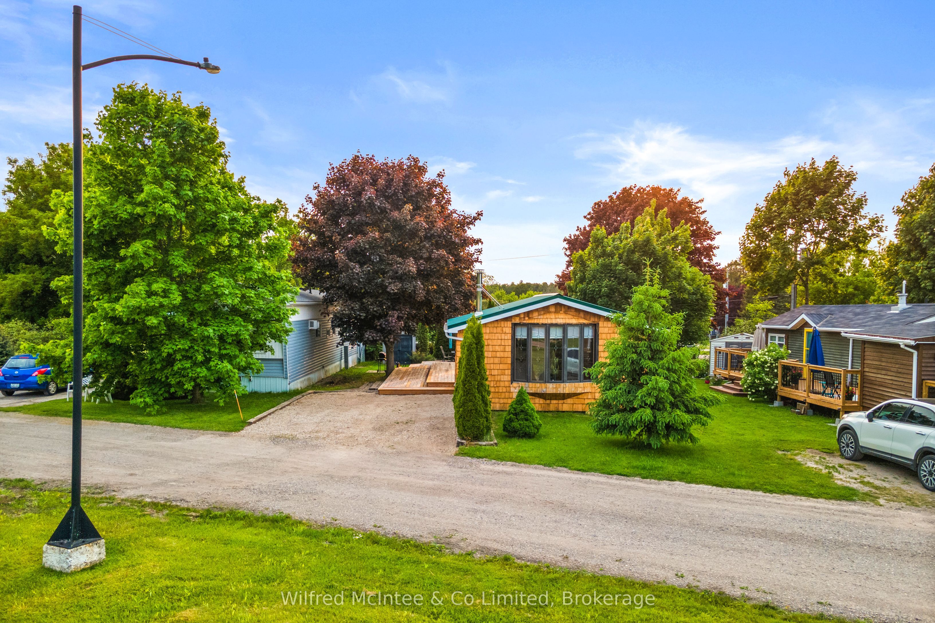 48 Maplewood Boulevard Property Photo 8