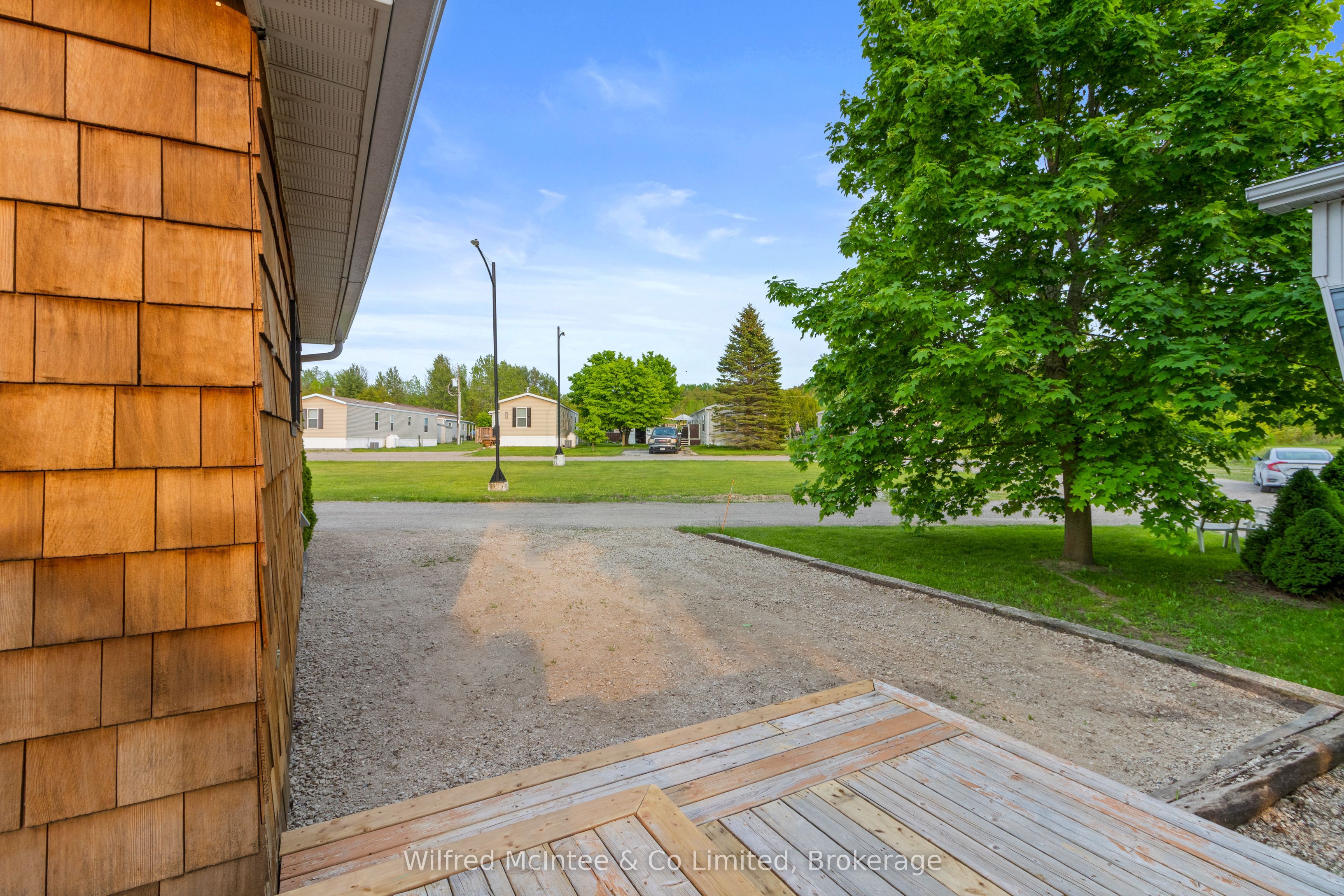 48 Maplewood Boulevard Property Photo 12