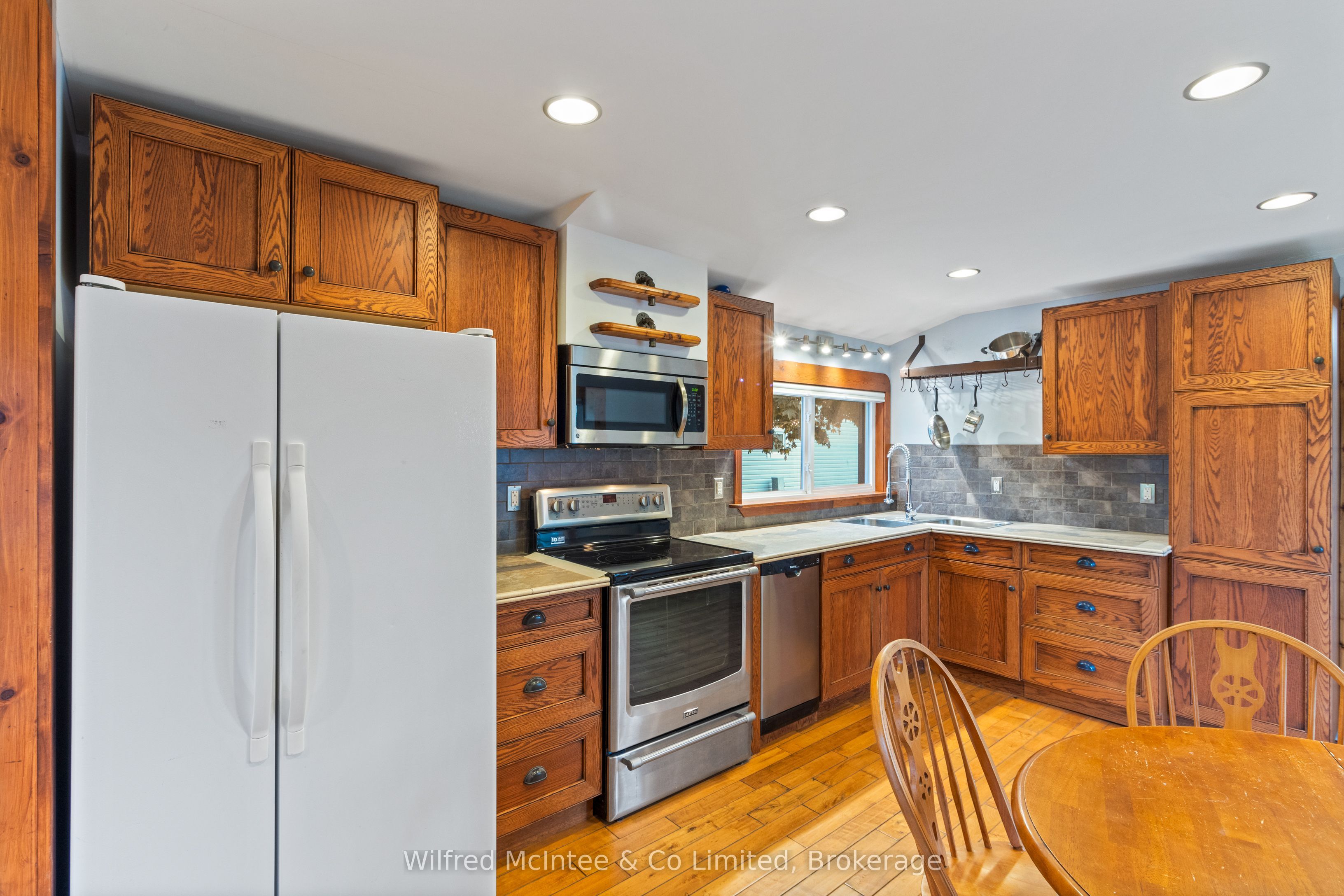 48 Maplewood Boulevard Property Photo 22