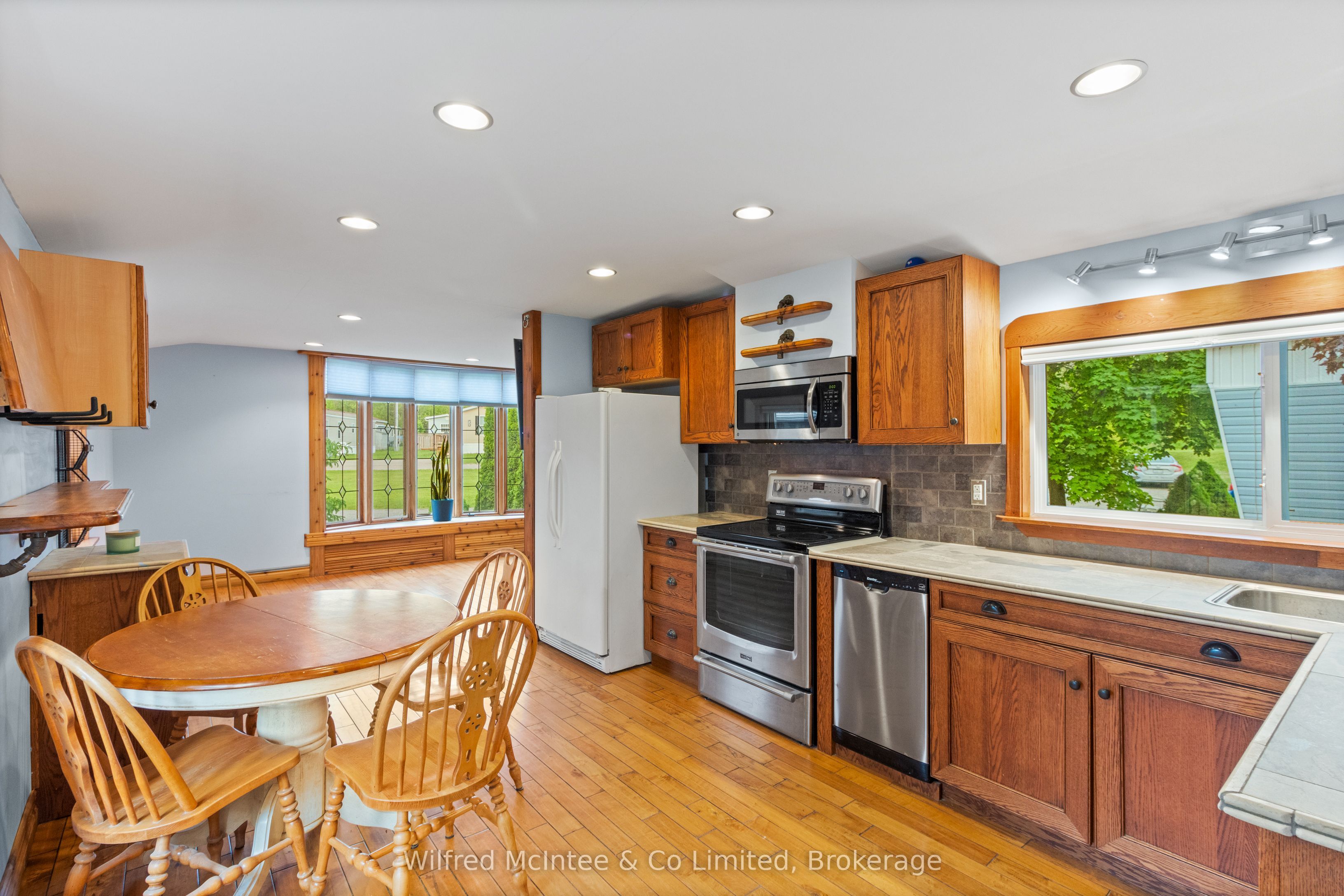 48 Maplewood Boulevard Property Photo 23