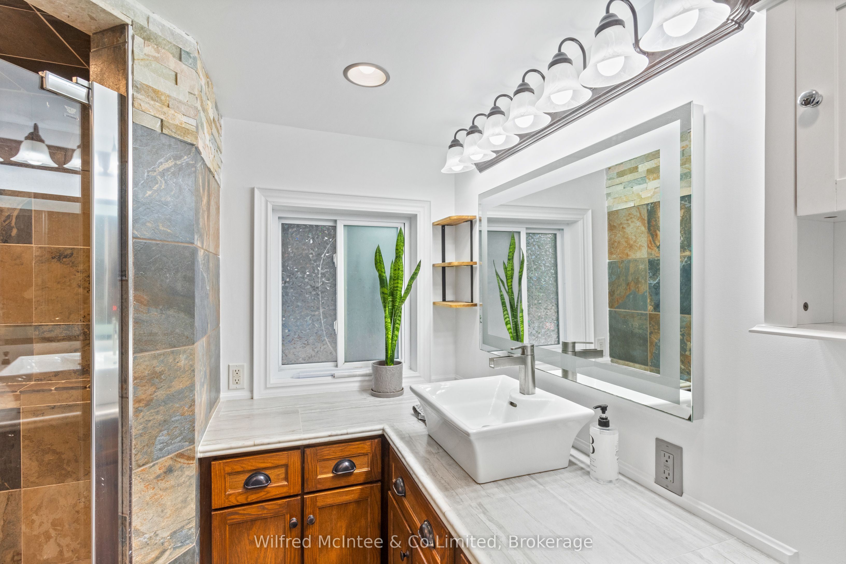 48 Maplewood Boulevard Property Photo 28