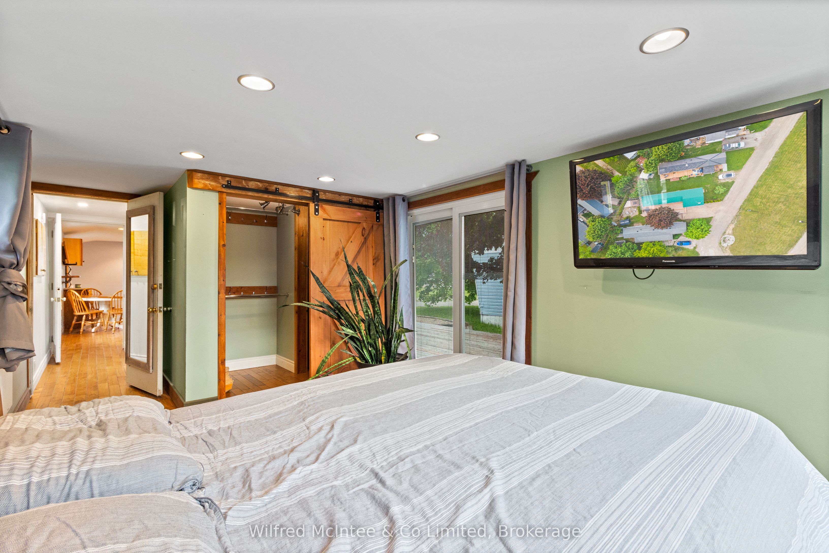 48 Maplewood Boulevard Property Photo 33