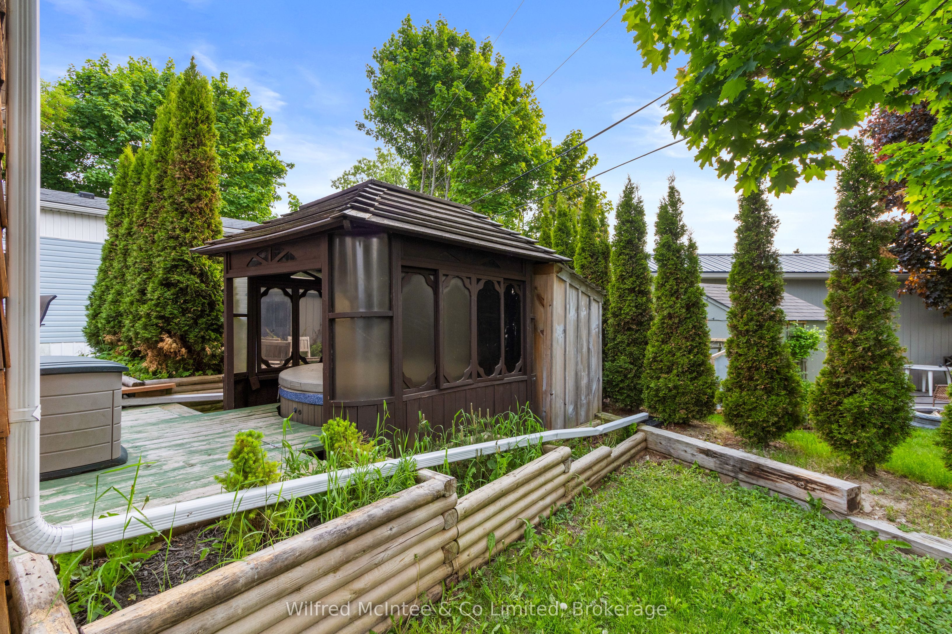 48 Maplewood Boulevard Property Photo 36