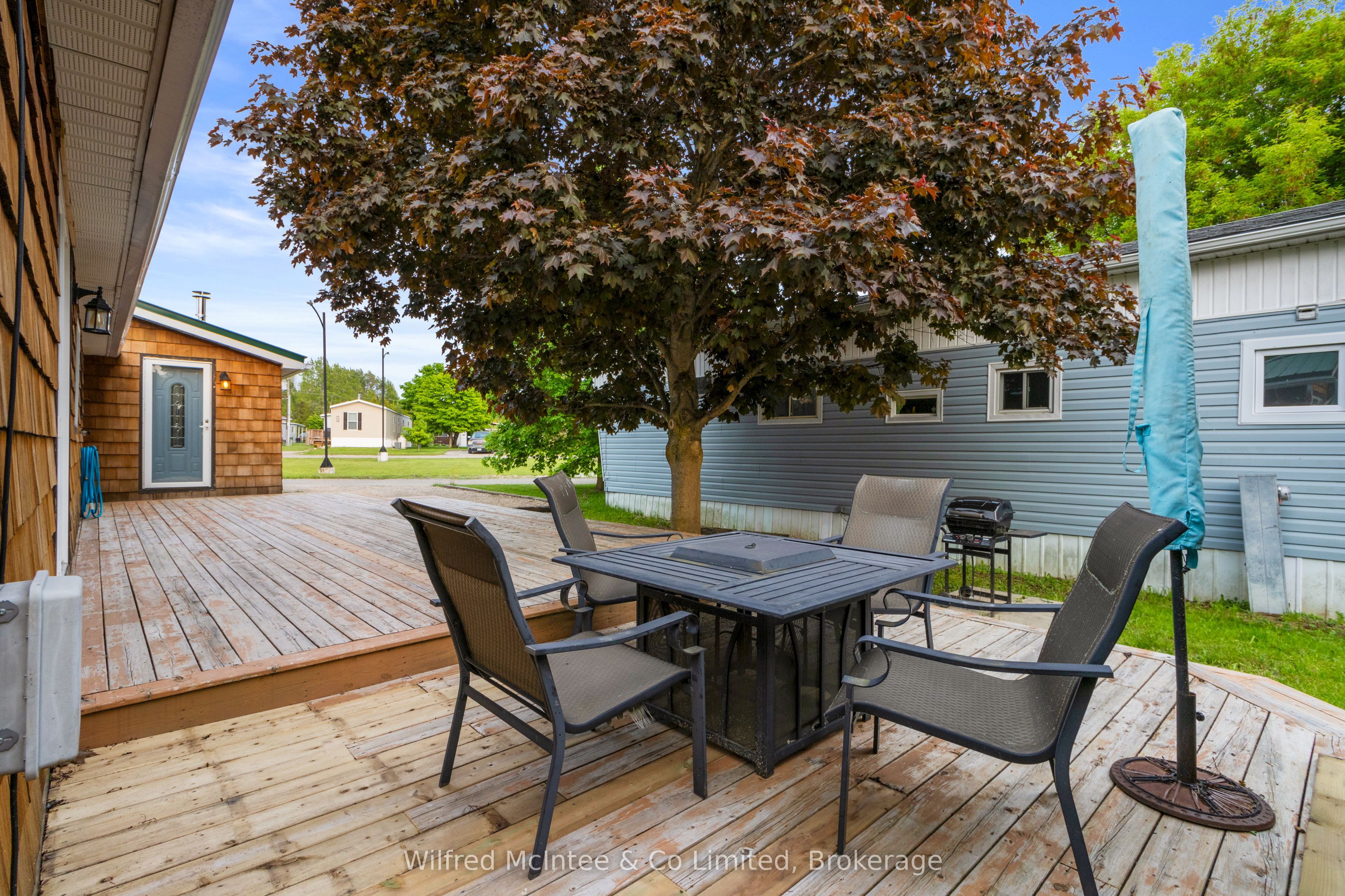 48 Maplewood Boulevard Property Photo 37