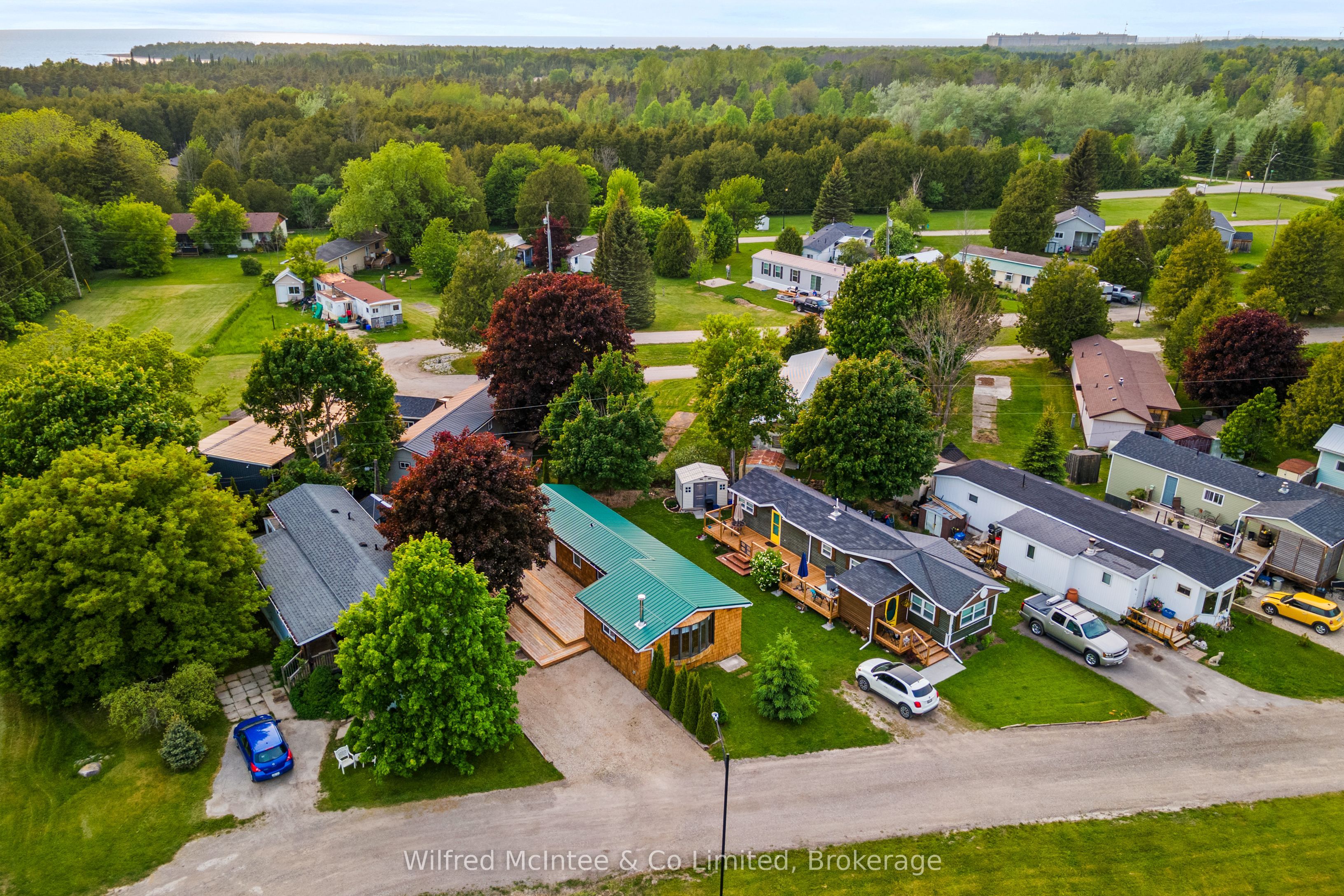 48 Maplewood Boulevard Property Photo 42