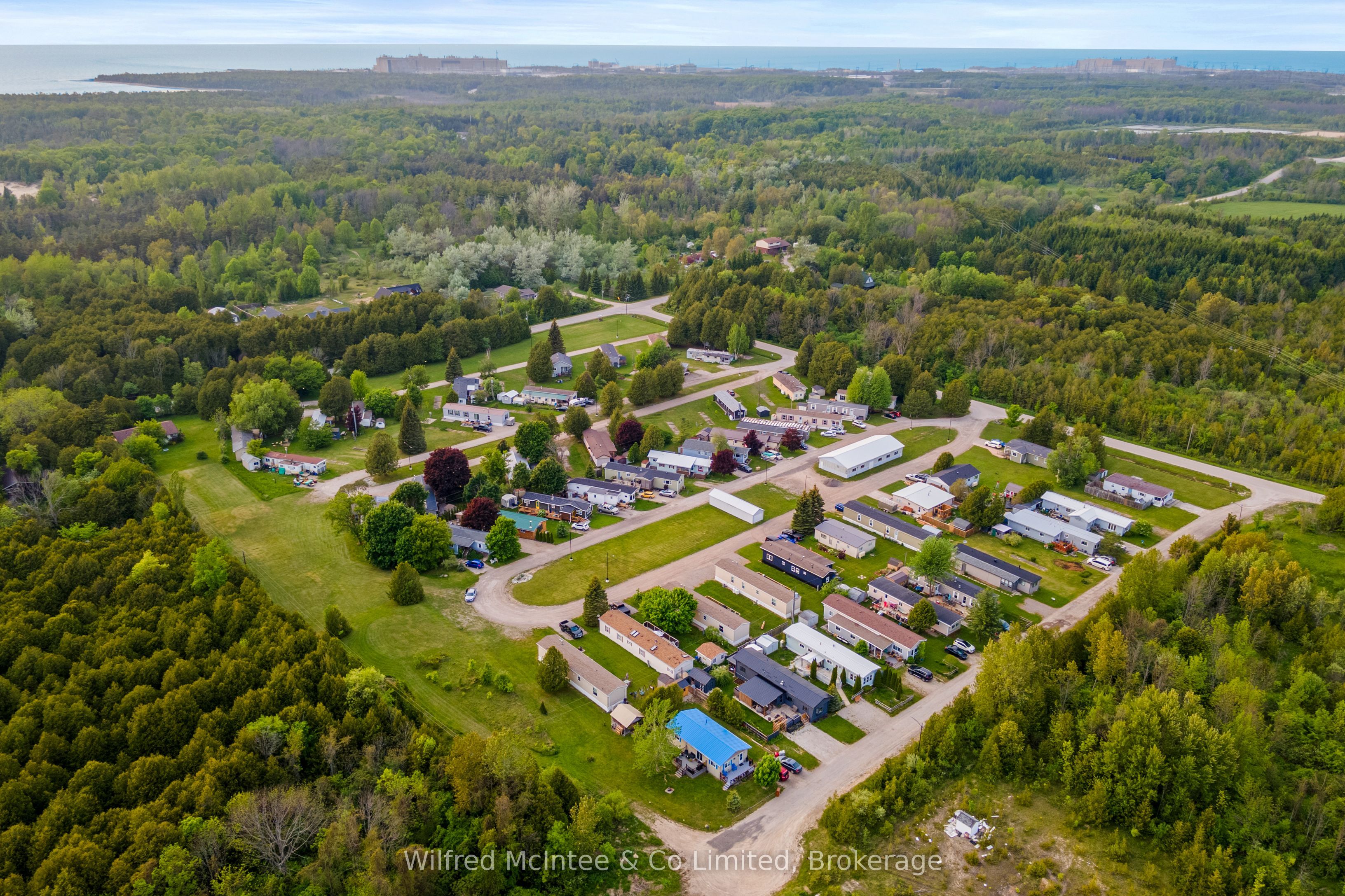 48 Maplewood Boulevard Property Photo 44