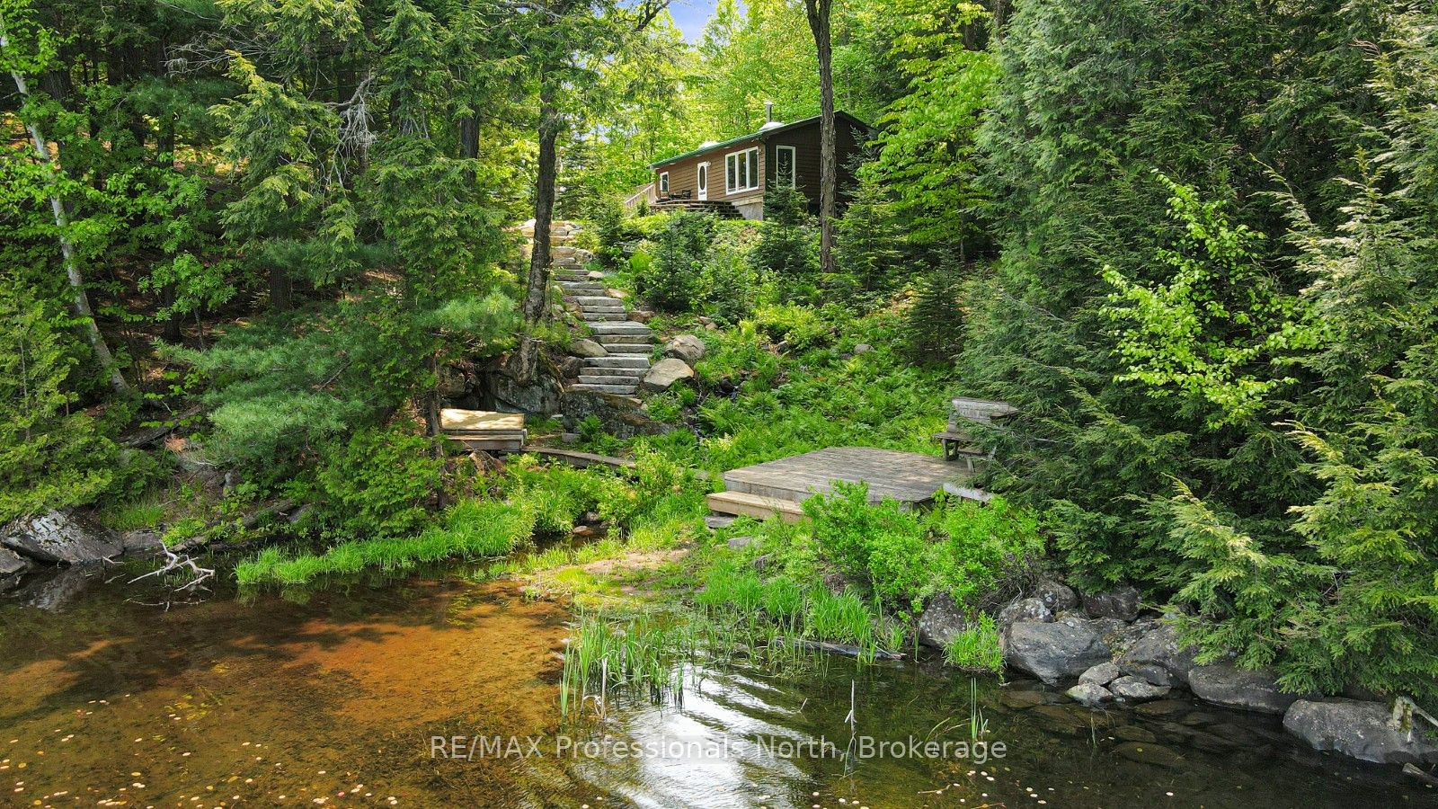 1178 Hummingbird Rd Property Photo 1