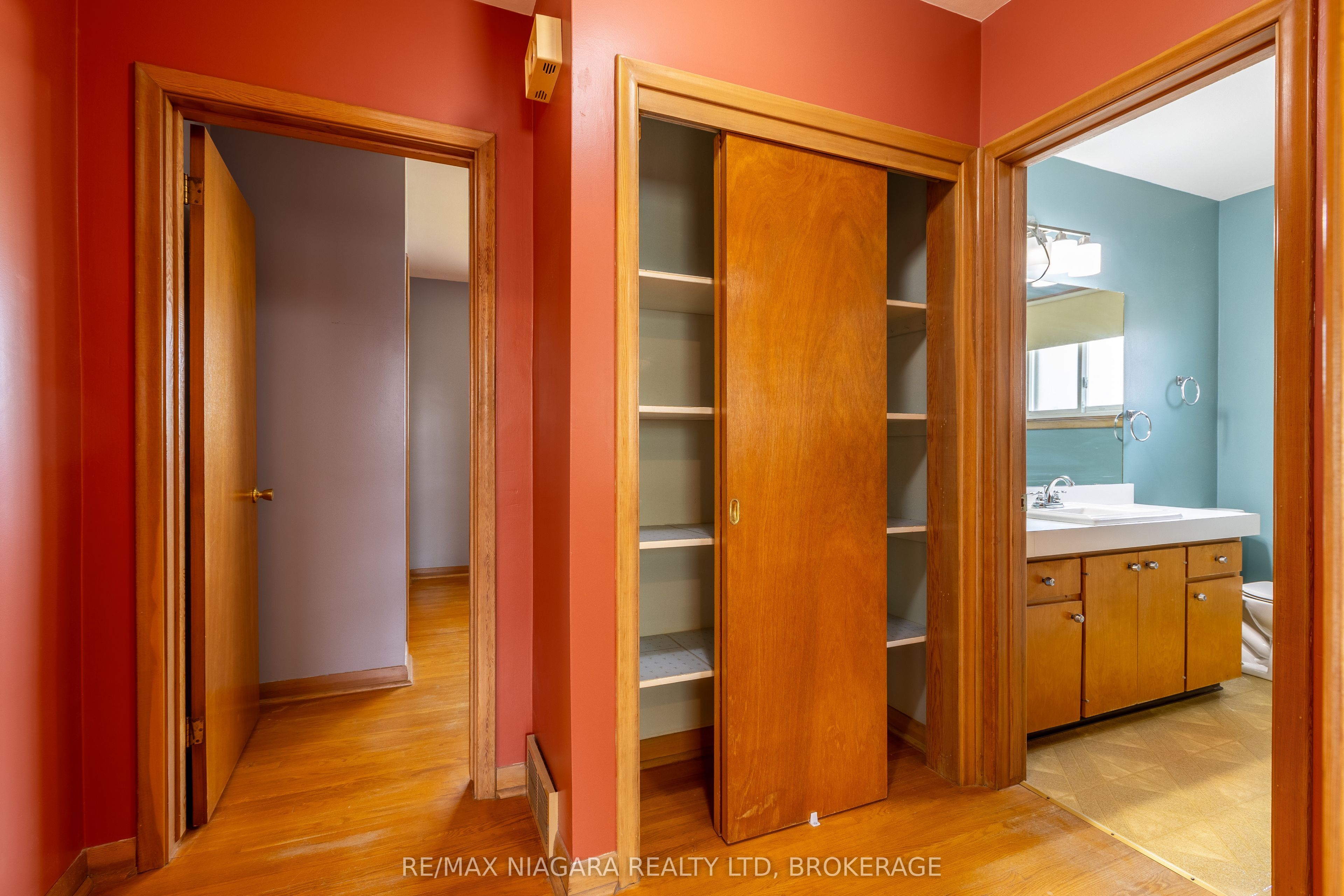592 Lincoln Street Property Photo 13