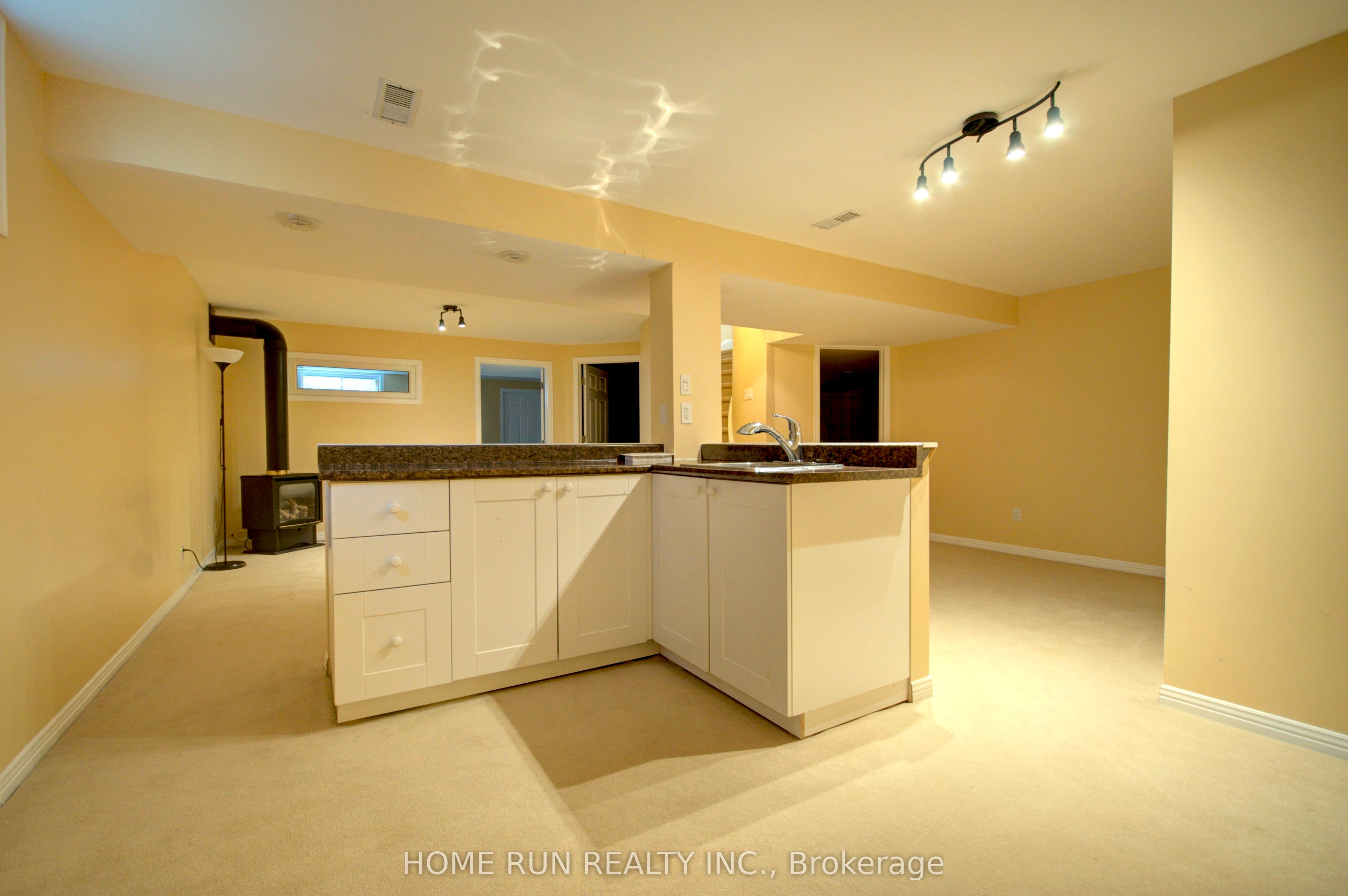 3507 Wyman Crescent Property Photo 33