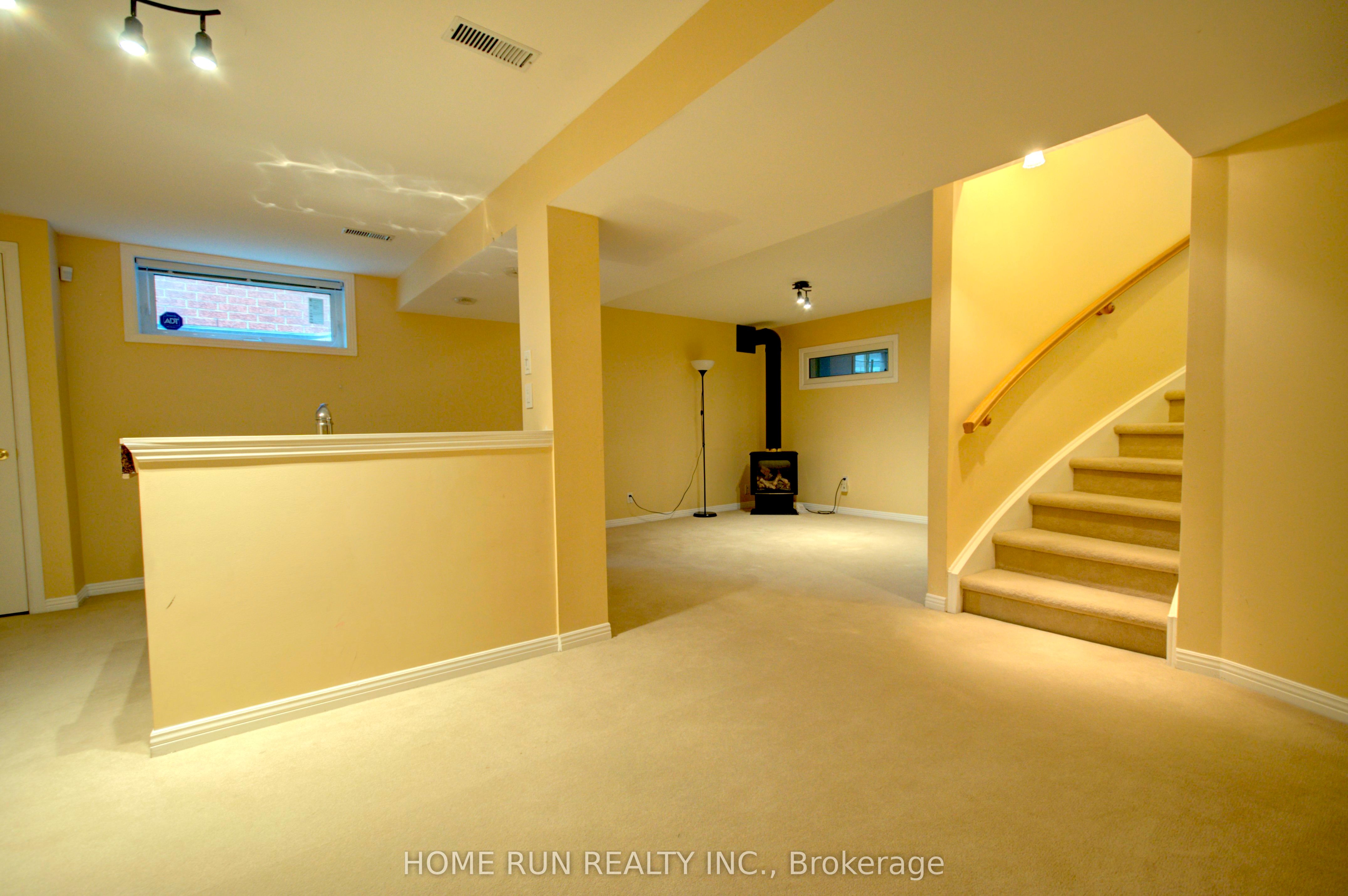 3507 Wyman Crescent Property Photo 34