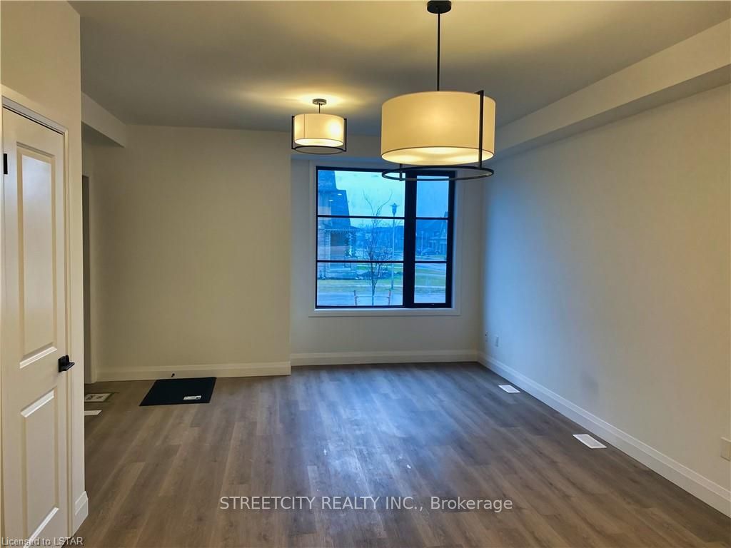 3900 Savoy St Property Photo 5