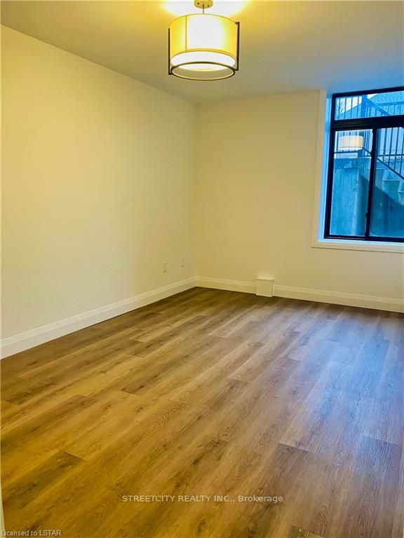 3900 Savoy St Property Photo 14