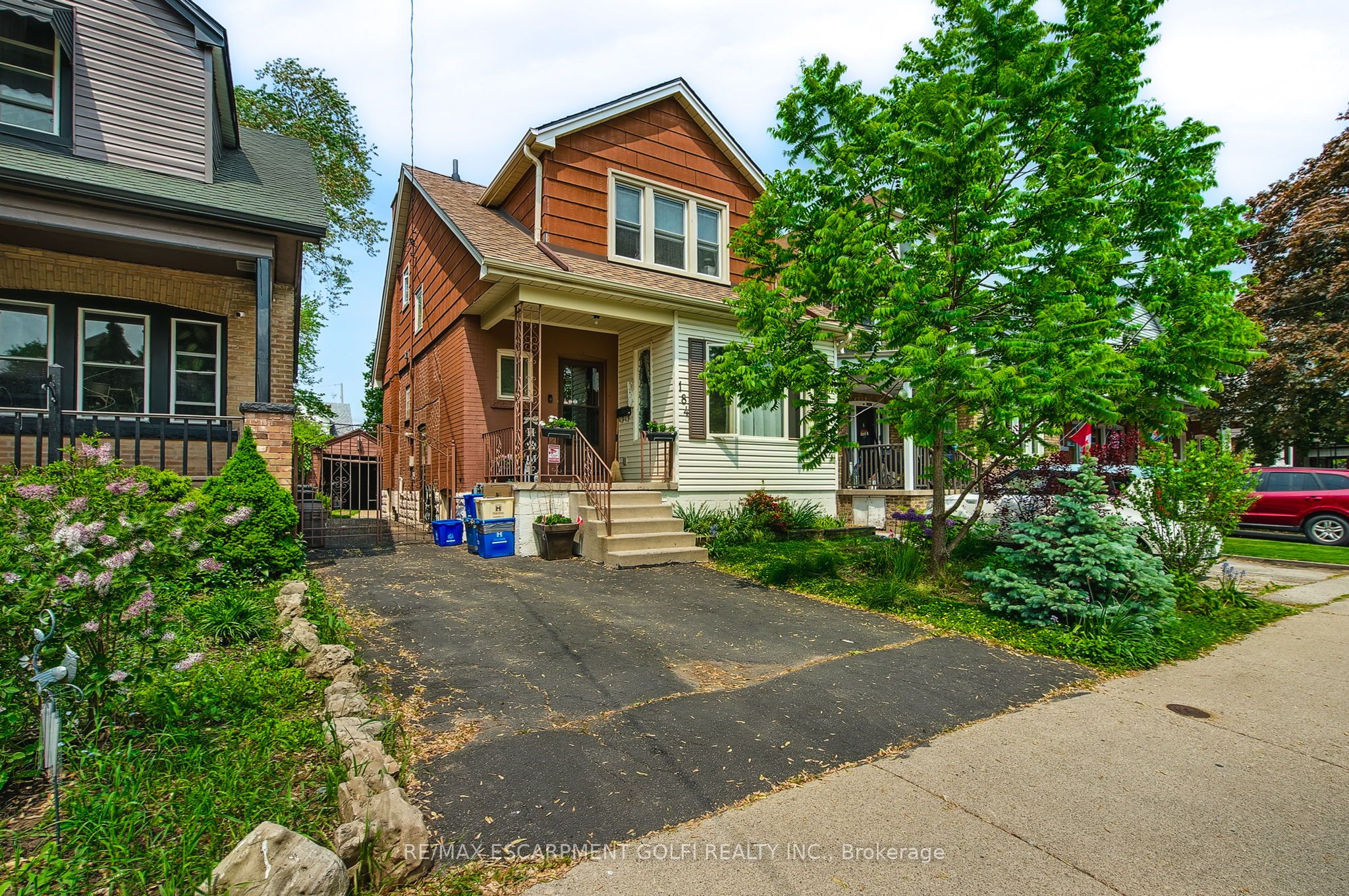 184 Rosslyn Avenue Property Photo 1
