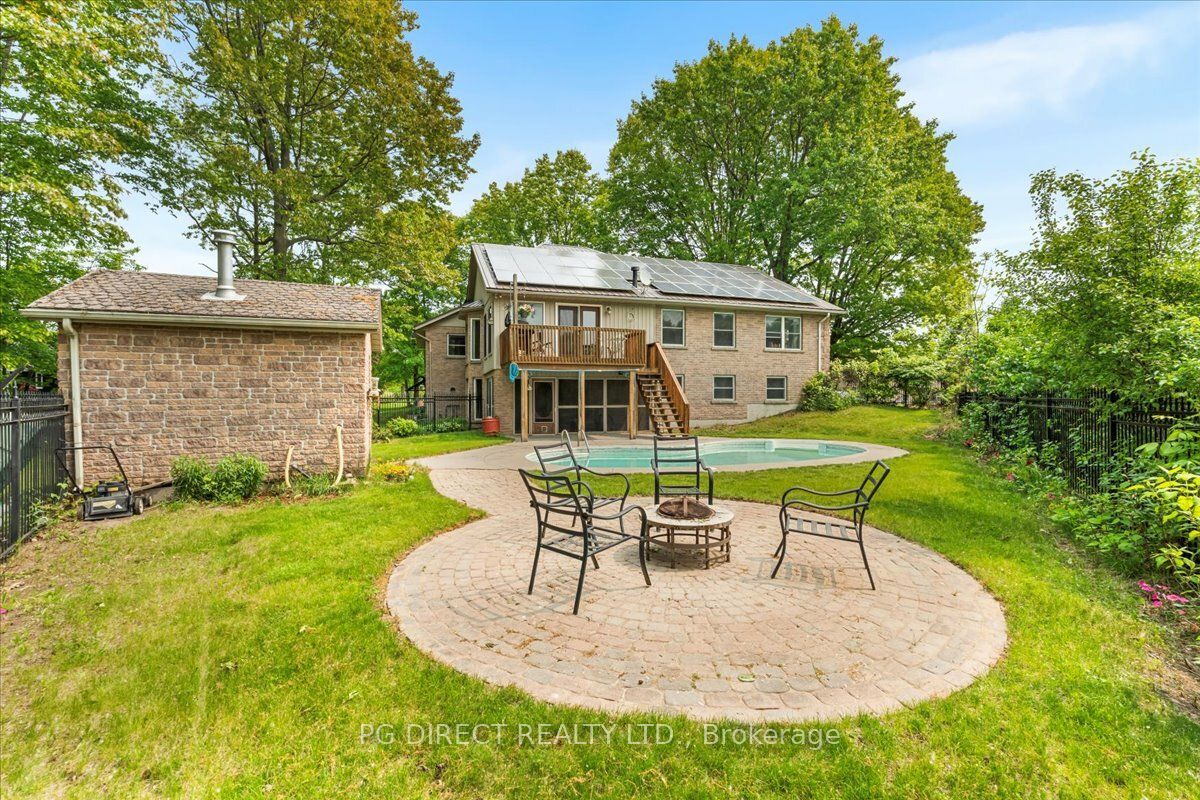 10 Fraserglen Court Property Photo 2