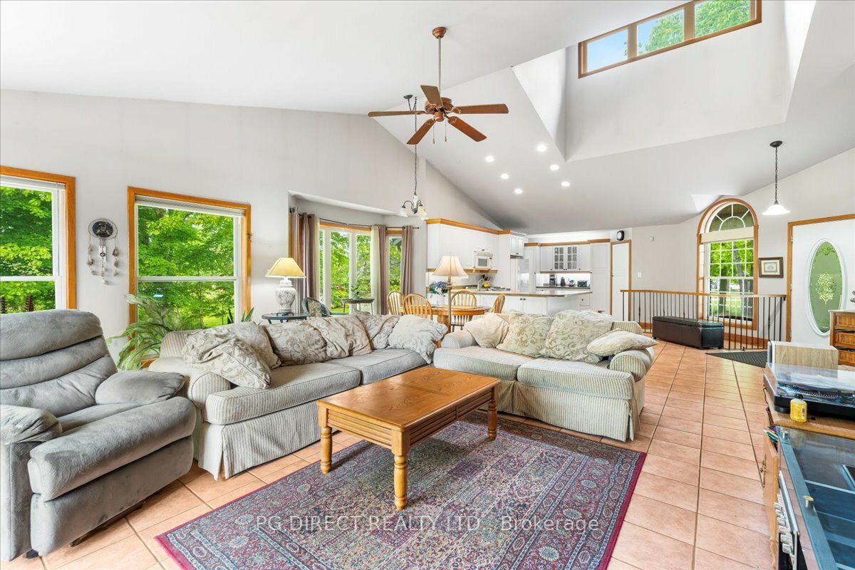 10 Fraserglen Court Property Photo 7