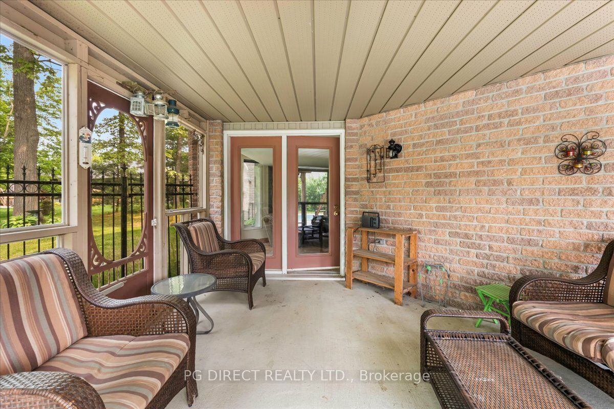 10 Fraserglen Court Property Photo 18