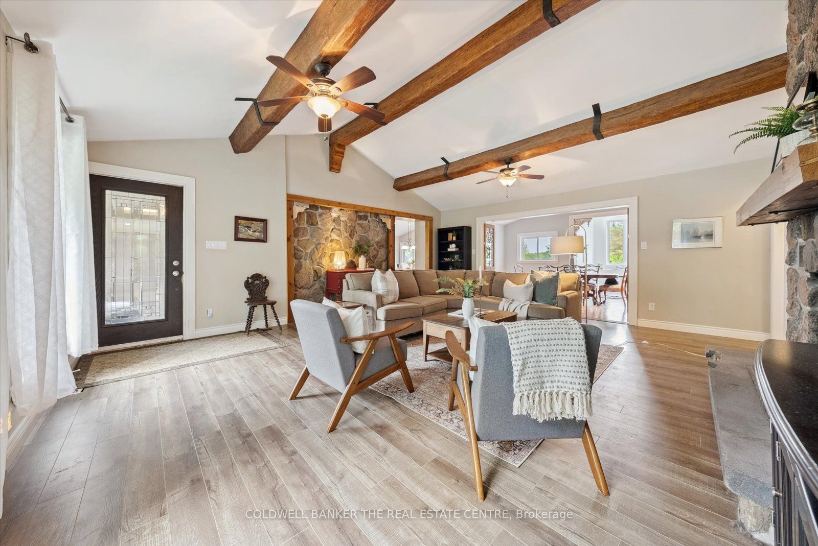 798213 3 Line E Property Photo 4