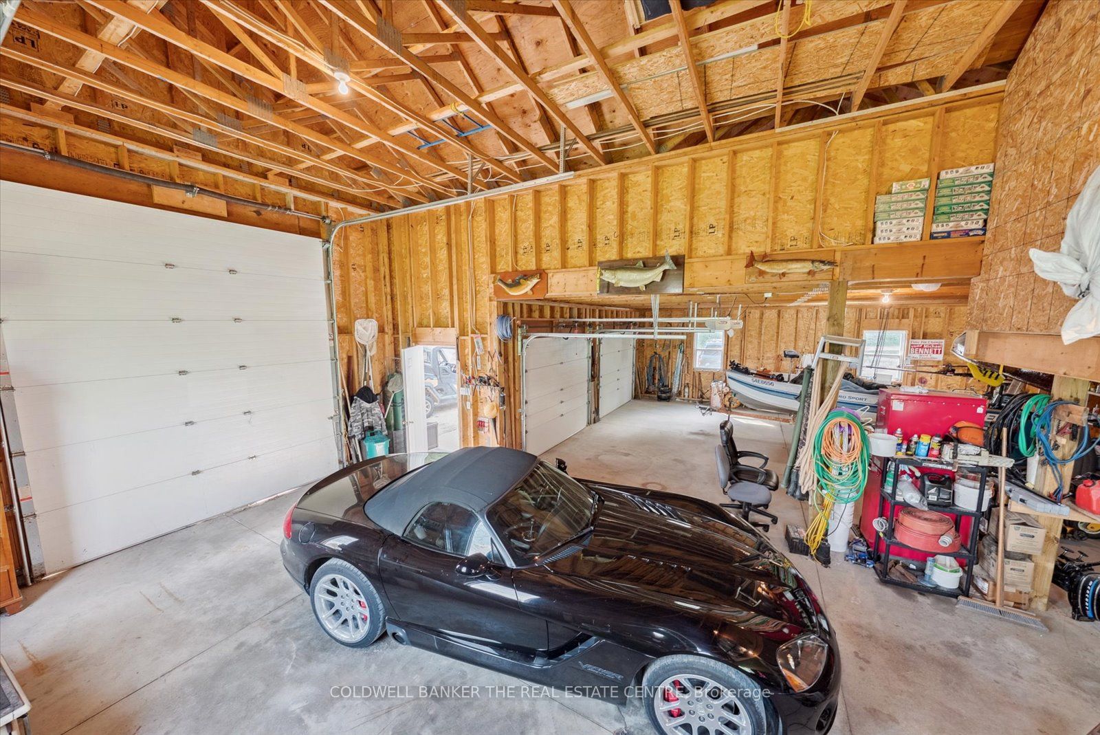 798213 3 Line E Property Photo 35