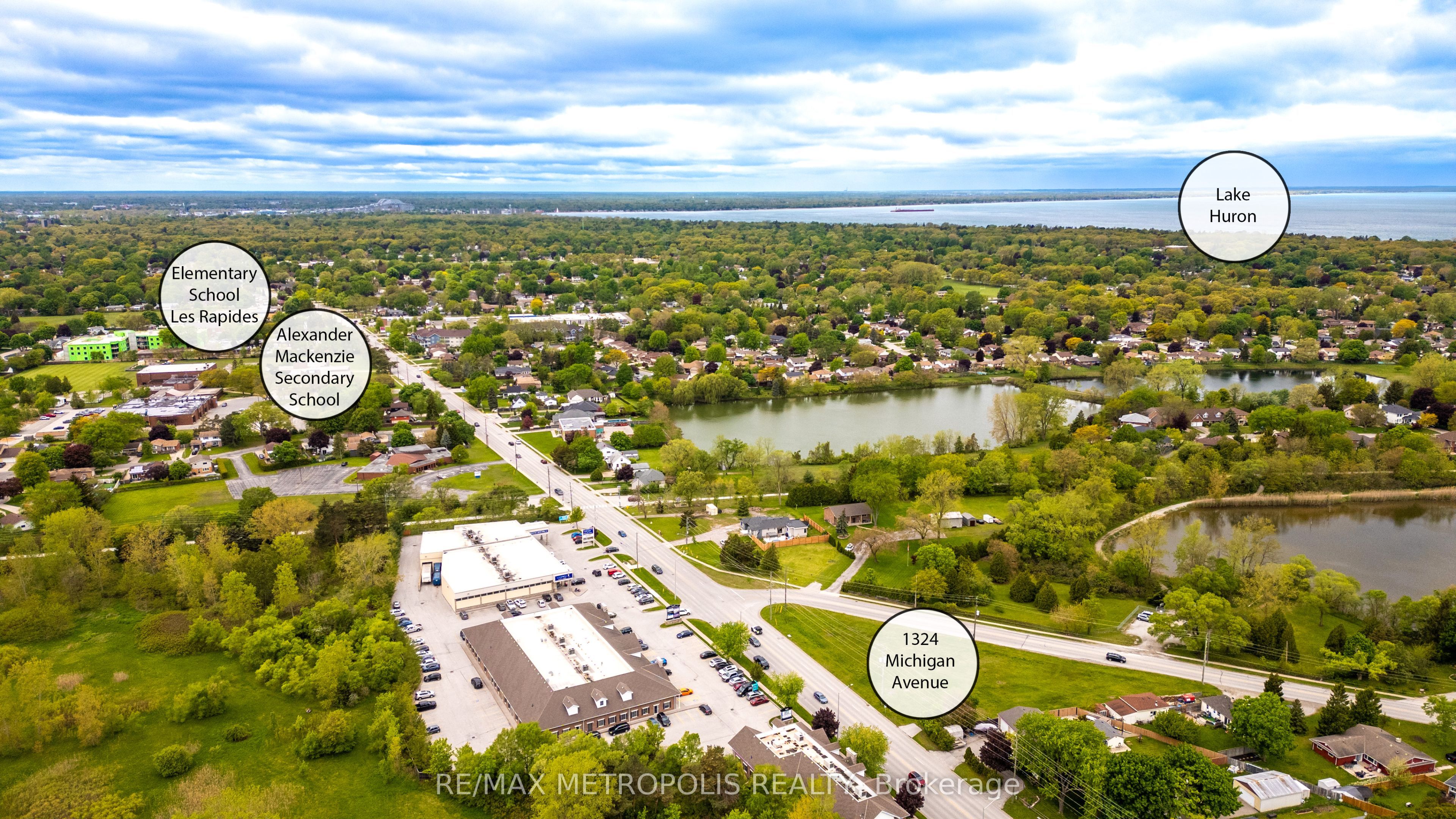 1324 Michigan Ave Property Photo 15
