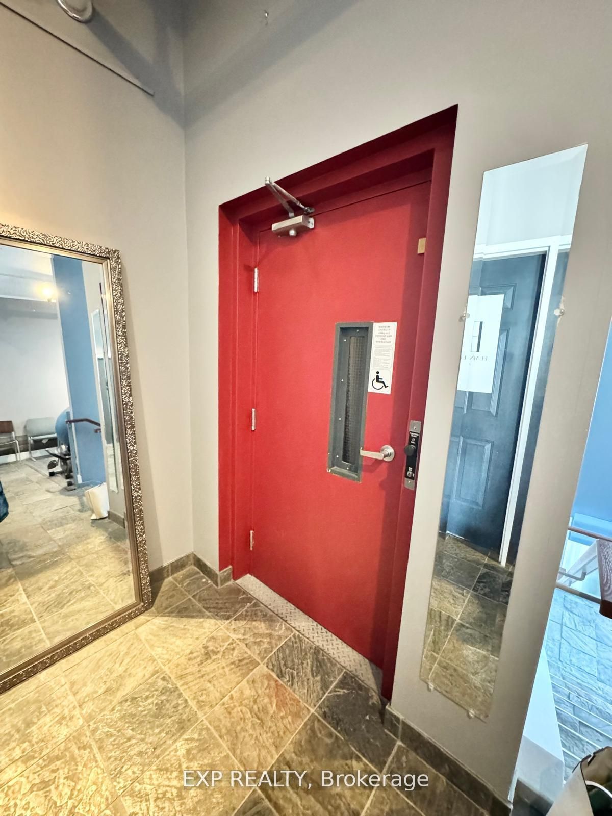 580 Lancaster Street W B Property Photo 13