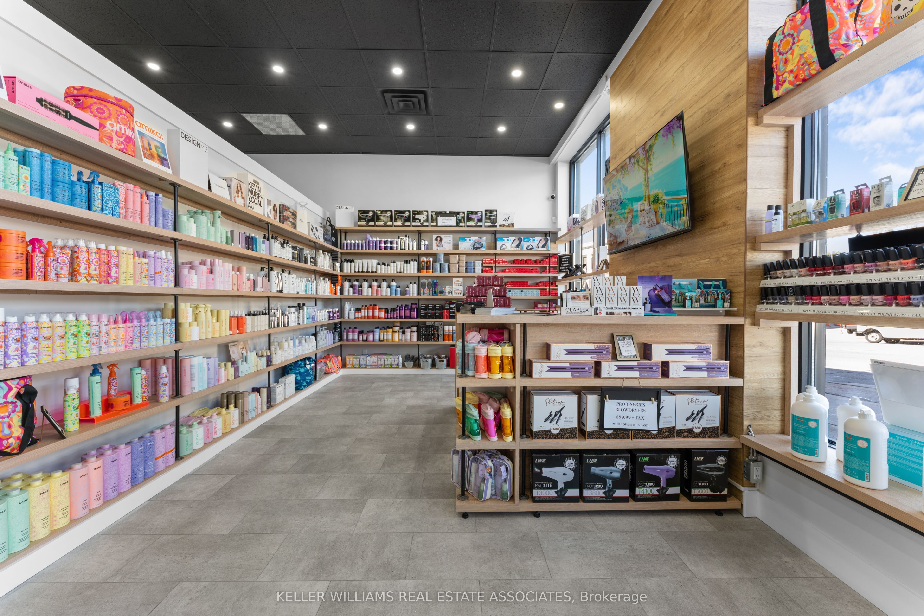 45 Wyndham Street N 7 Property Photo 16