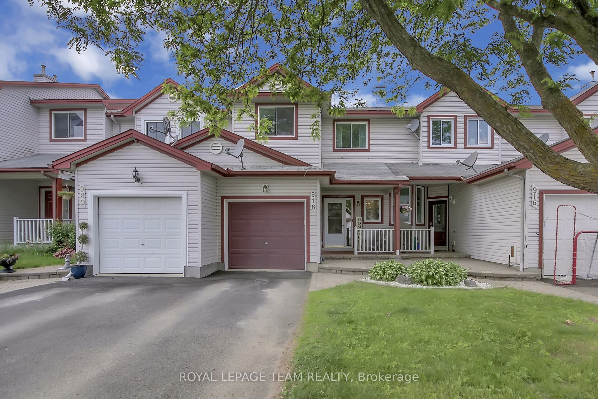 918 Maley Street Property Photo 1