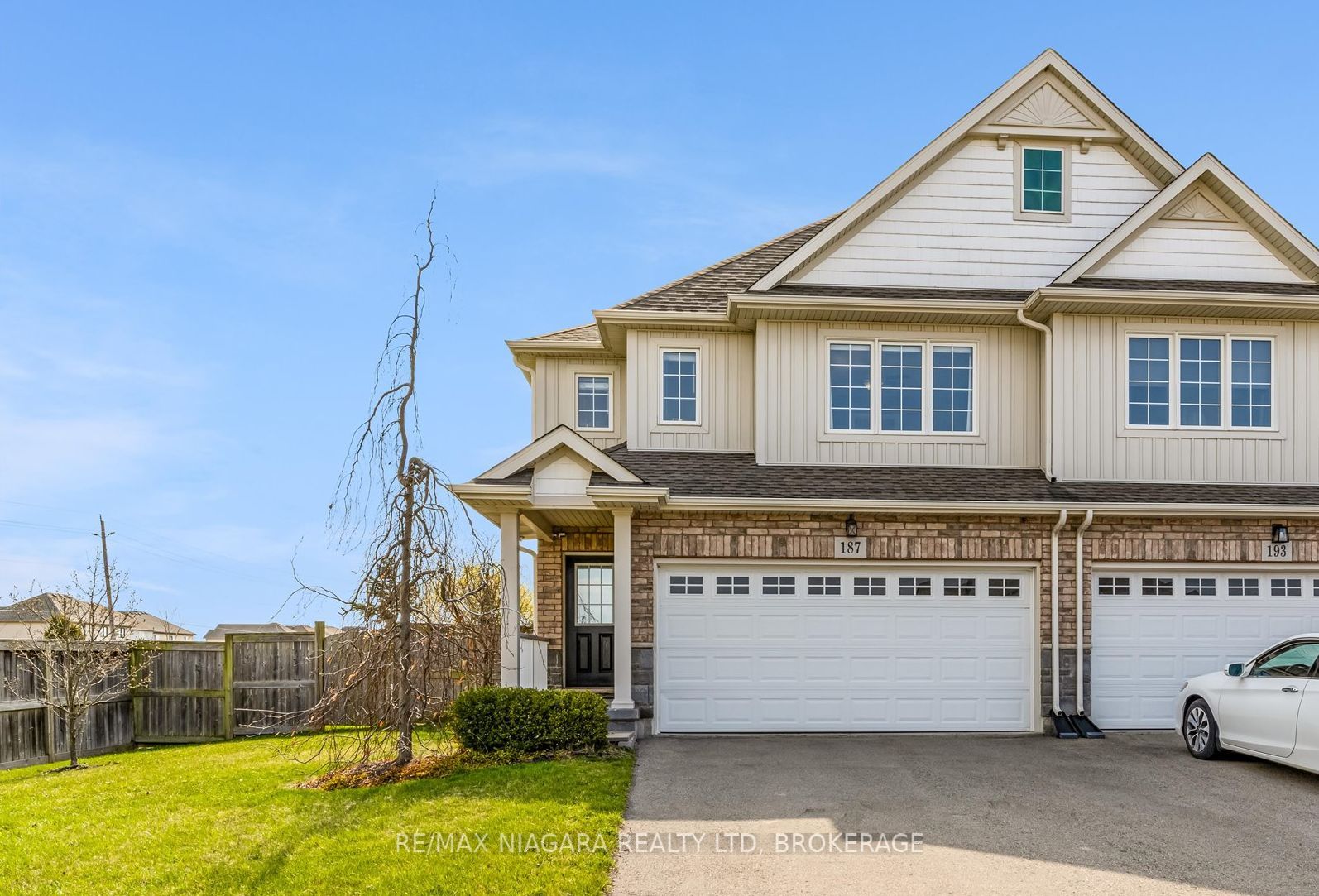 187 Cardinal Crescent Property Photo 1