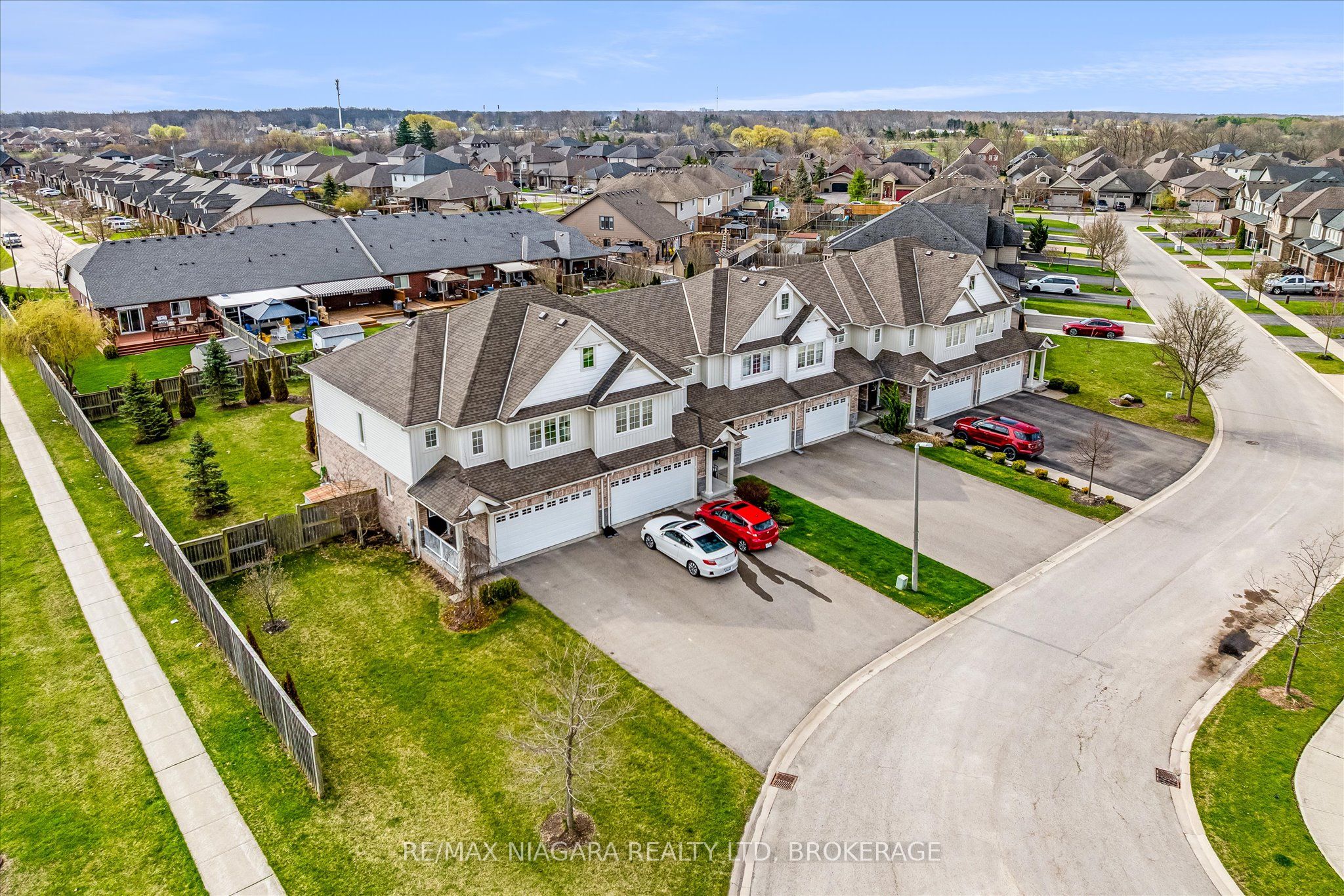 187 Cardinal Crescent Property Photo 37