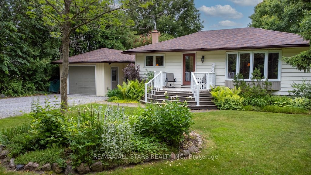 690 Post Road Property Photo 2