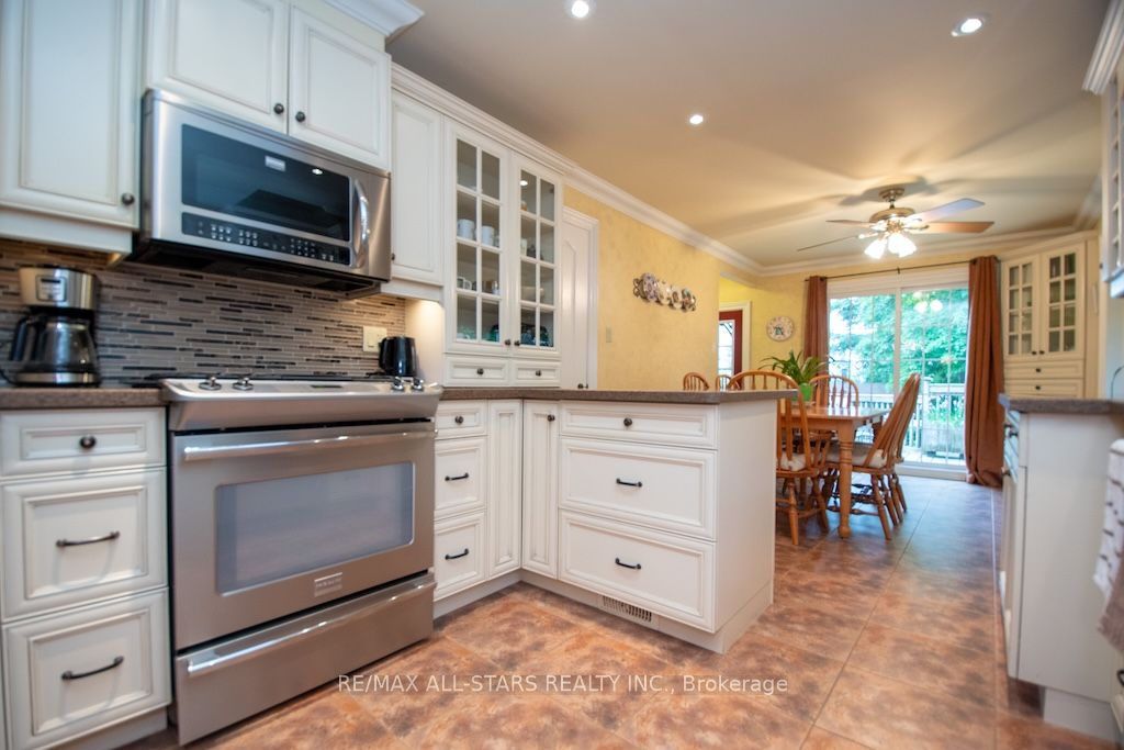 690 Post Road Property Photo 17