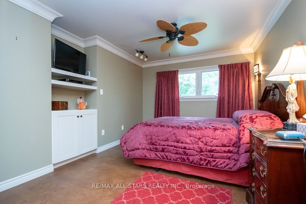 690 Post Road Property Photo 18