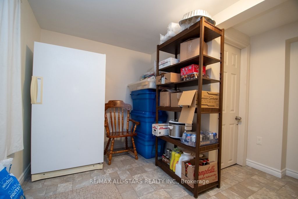 690 Post Road Property Photo 31