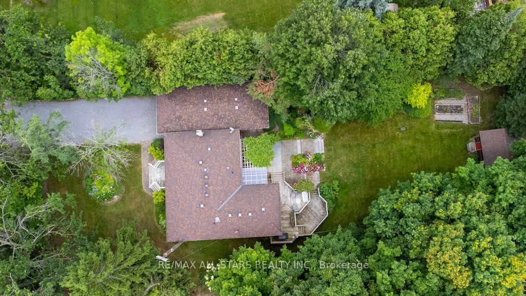 690 Post Road Property Photo 34