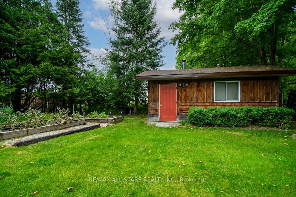690 Post Road Property Photo 37