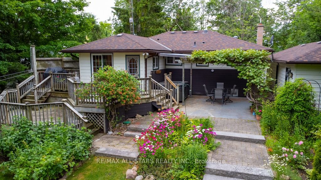690 Post Road Property Photo 39