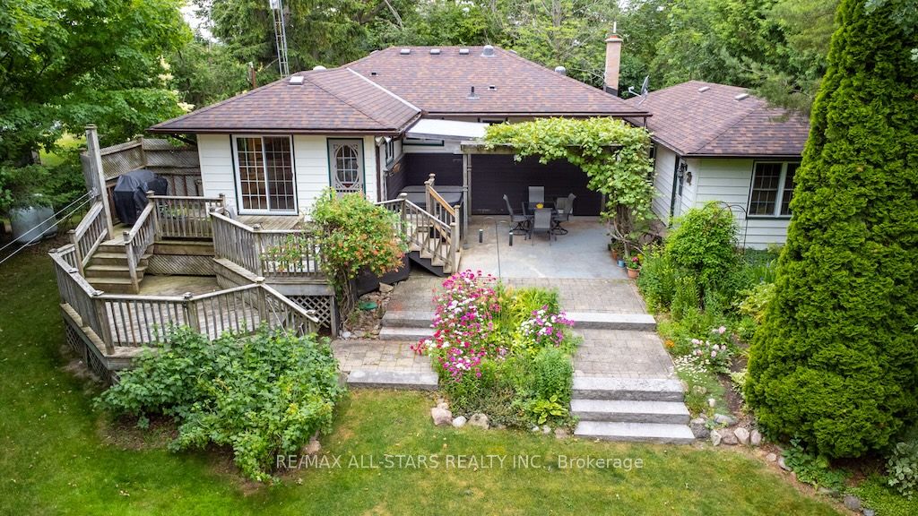 690 Post Road Property Photo 40