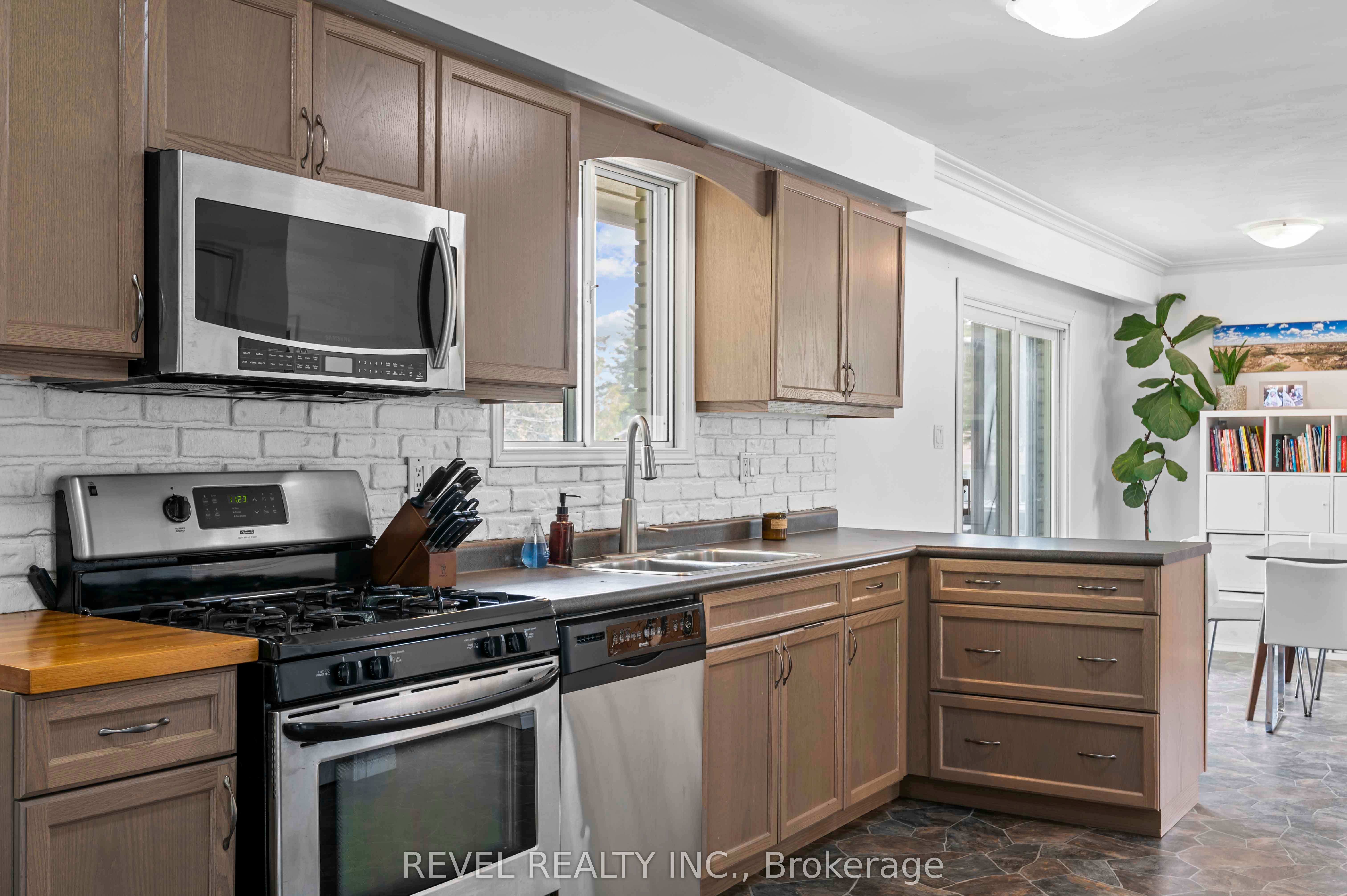 108 Jane Street Property Photo 1
