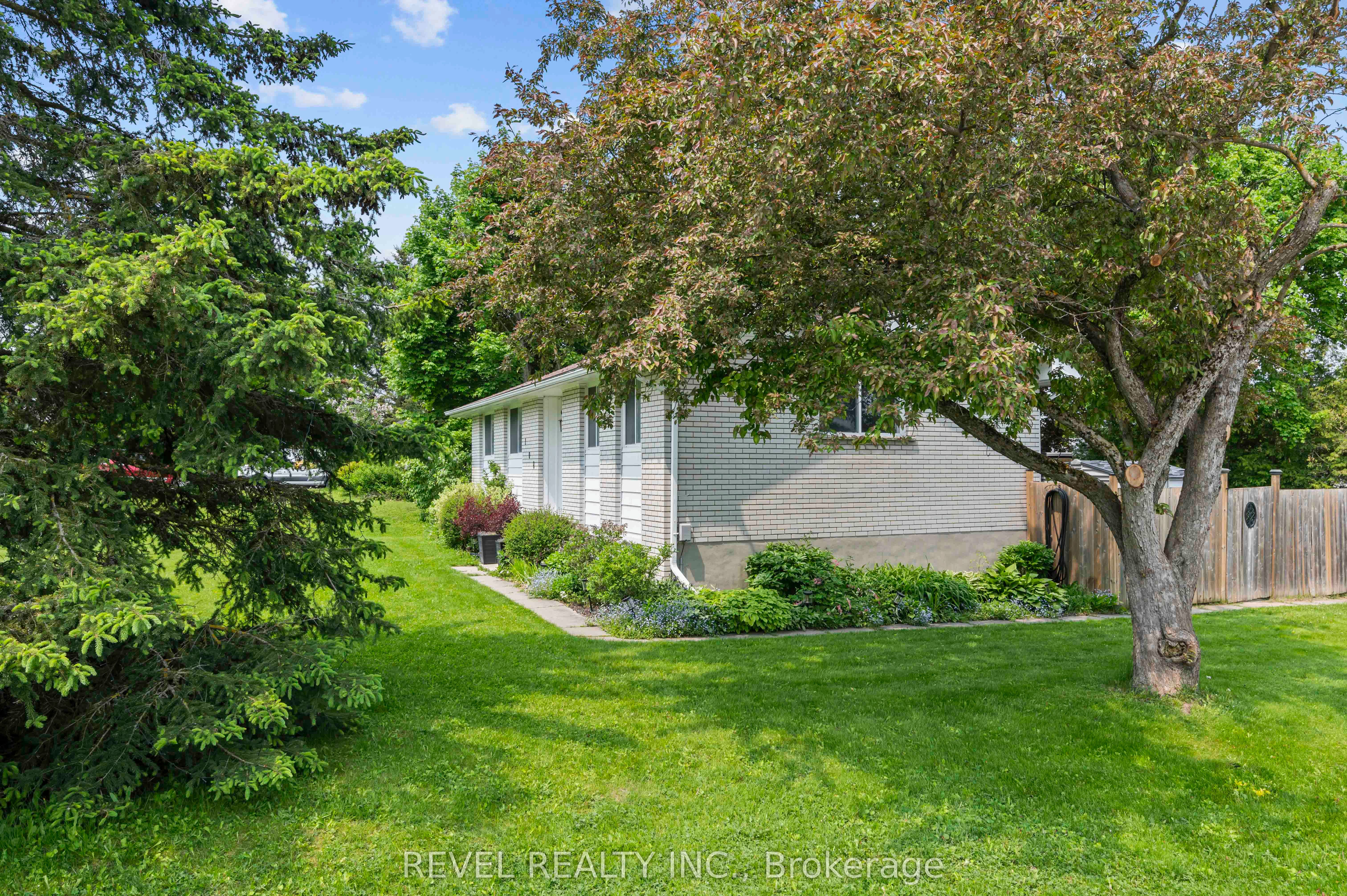 108 Jane Street Property Photo 7