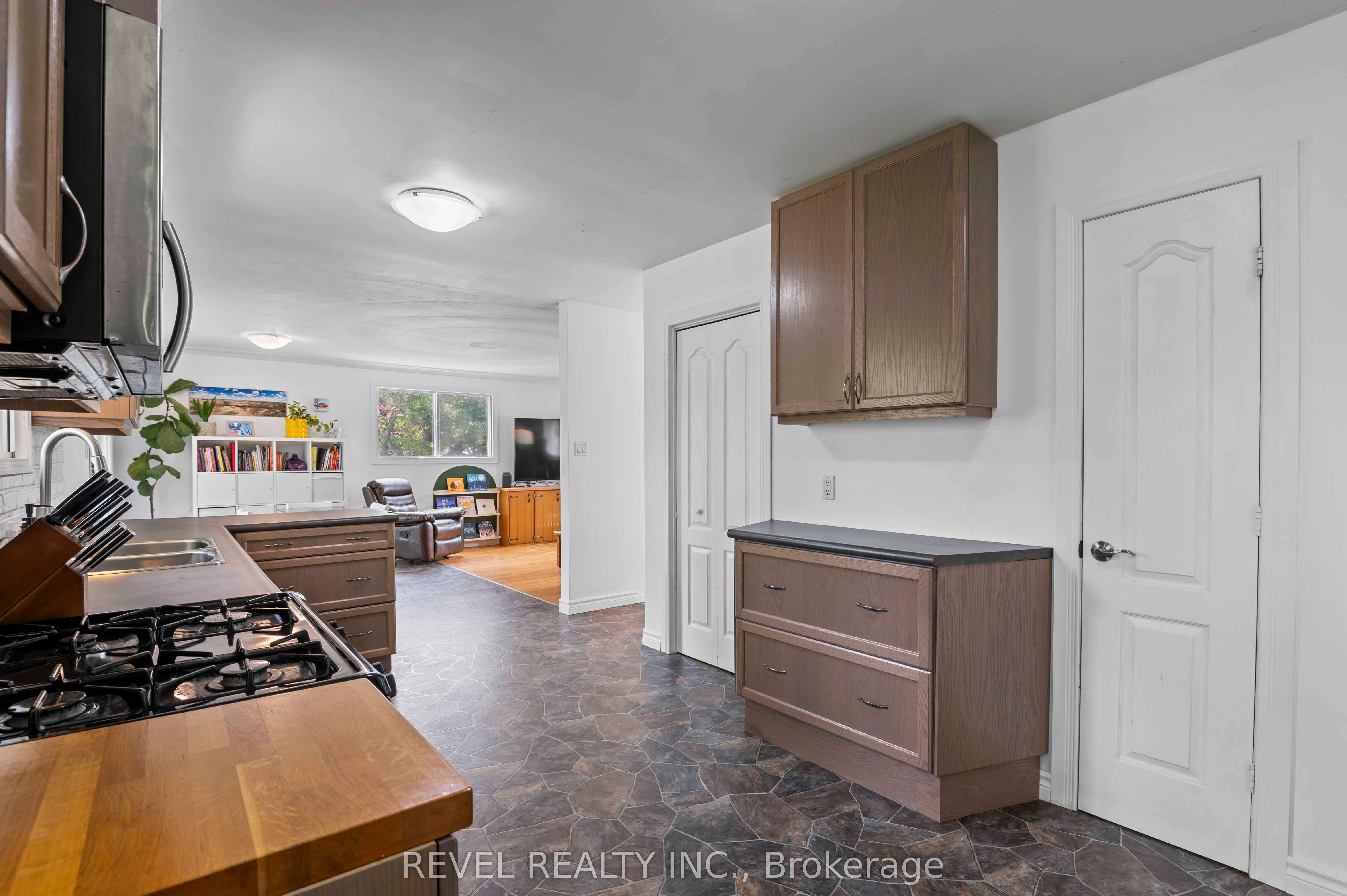 108 Jane Street Property Photo 17