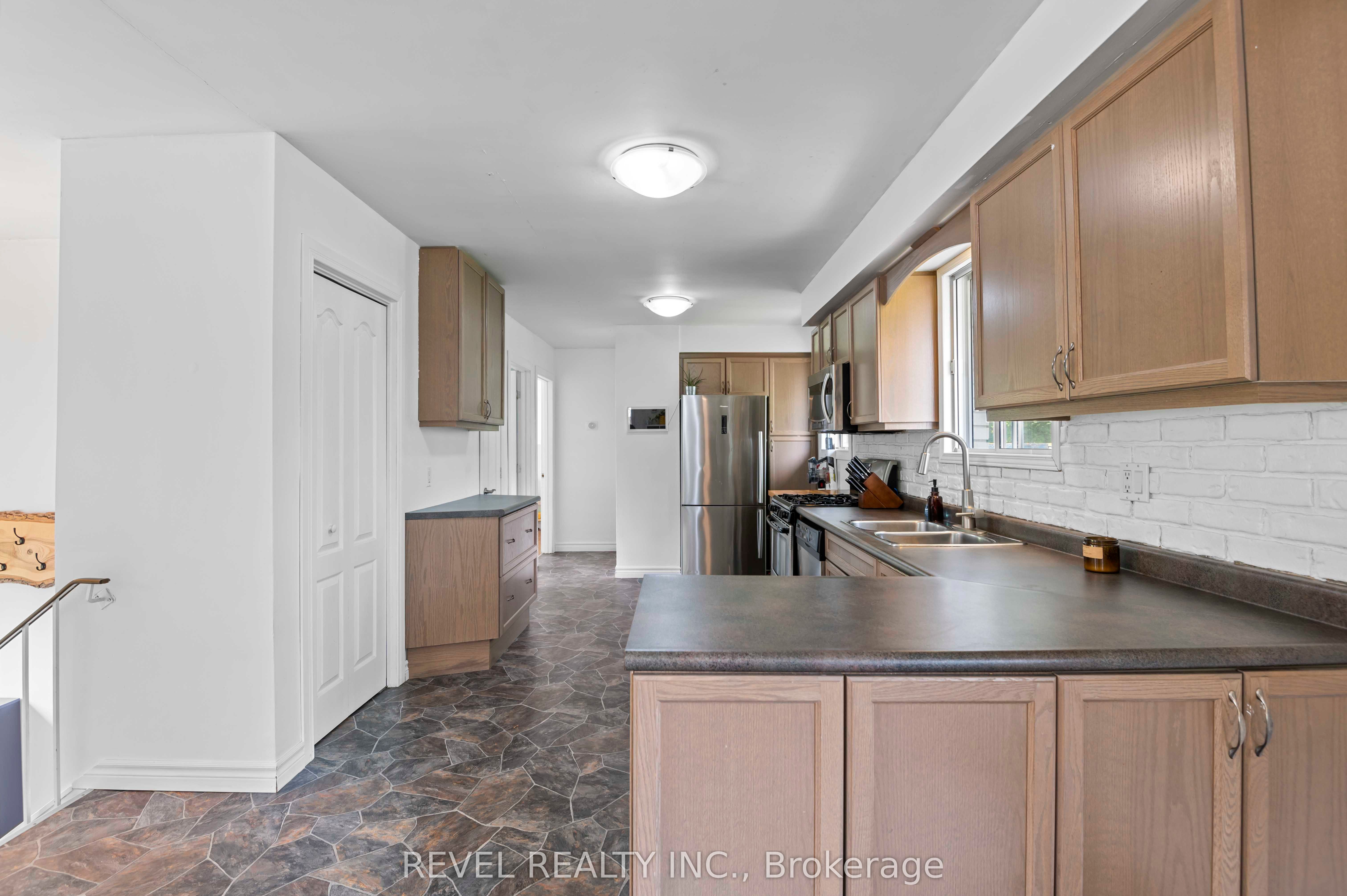 108 Jane Street Property Photo 24