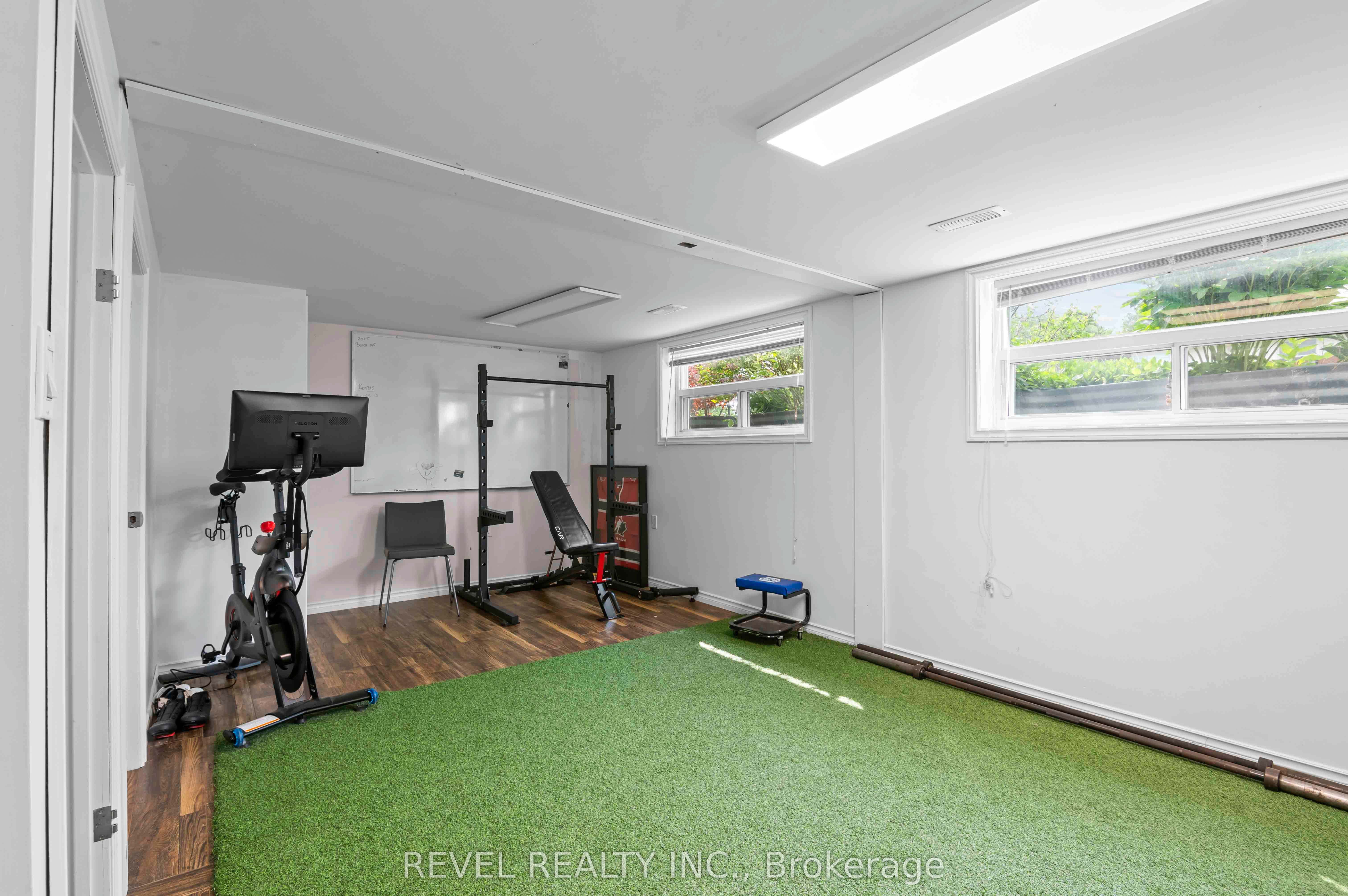 108 Jane Street Property Photo 31