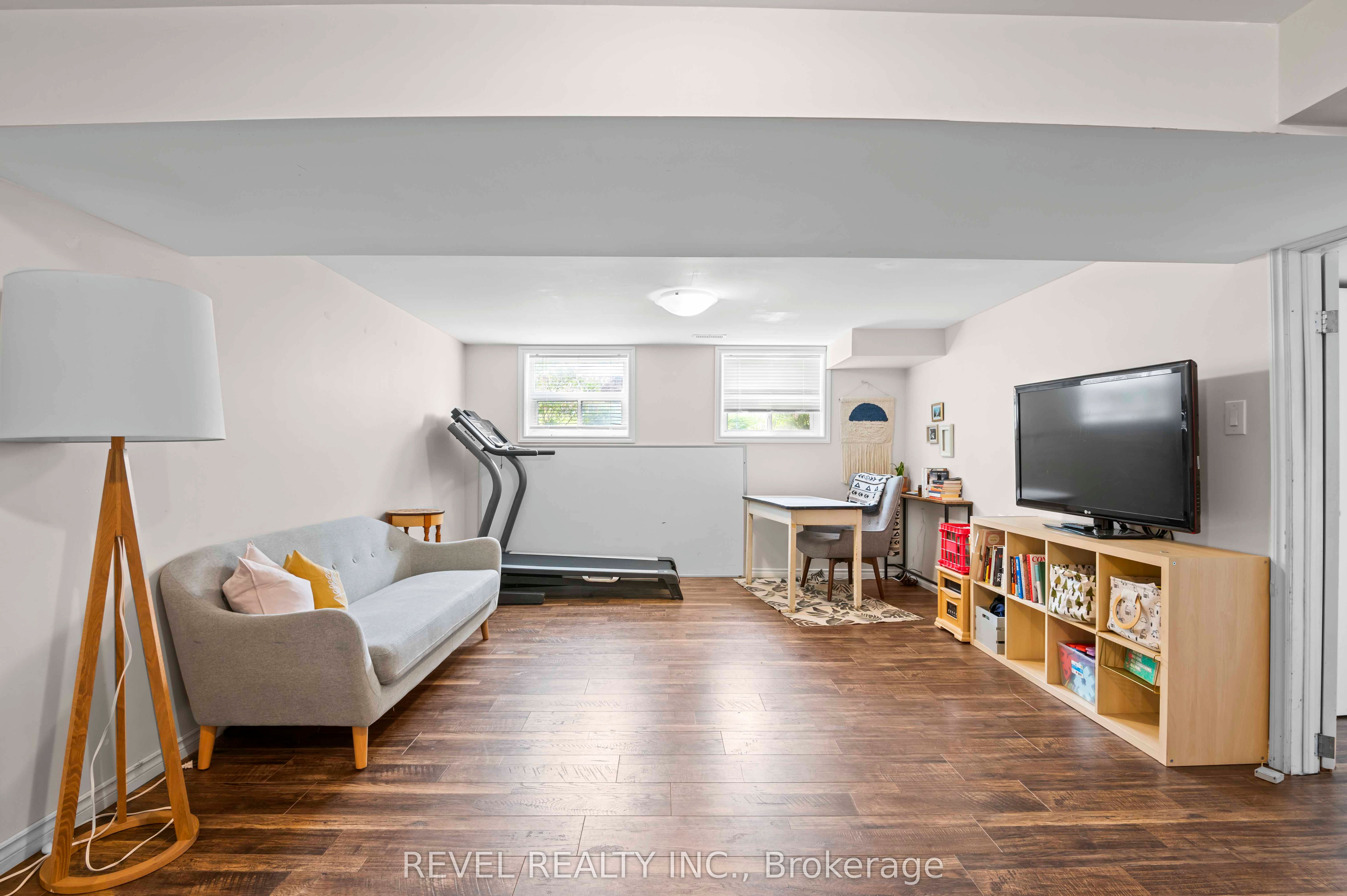 108 Jane Street Property Photo 35