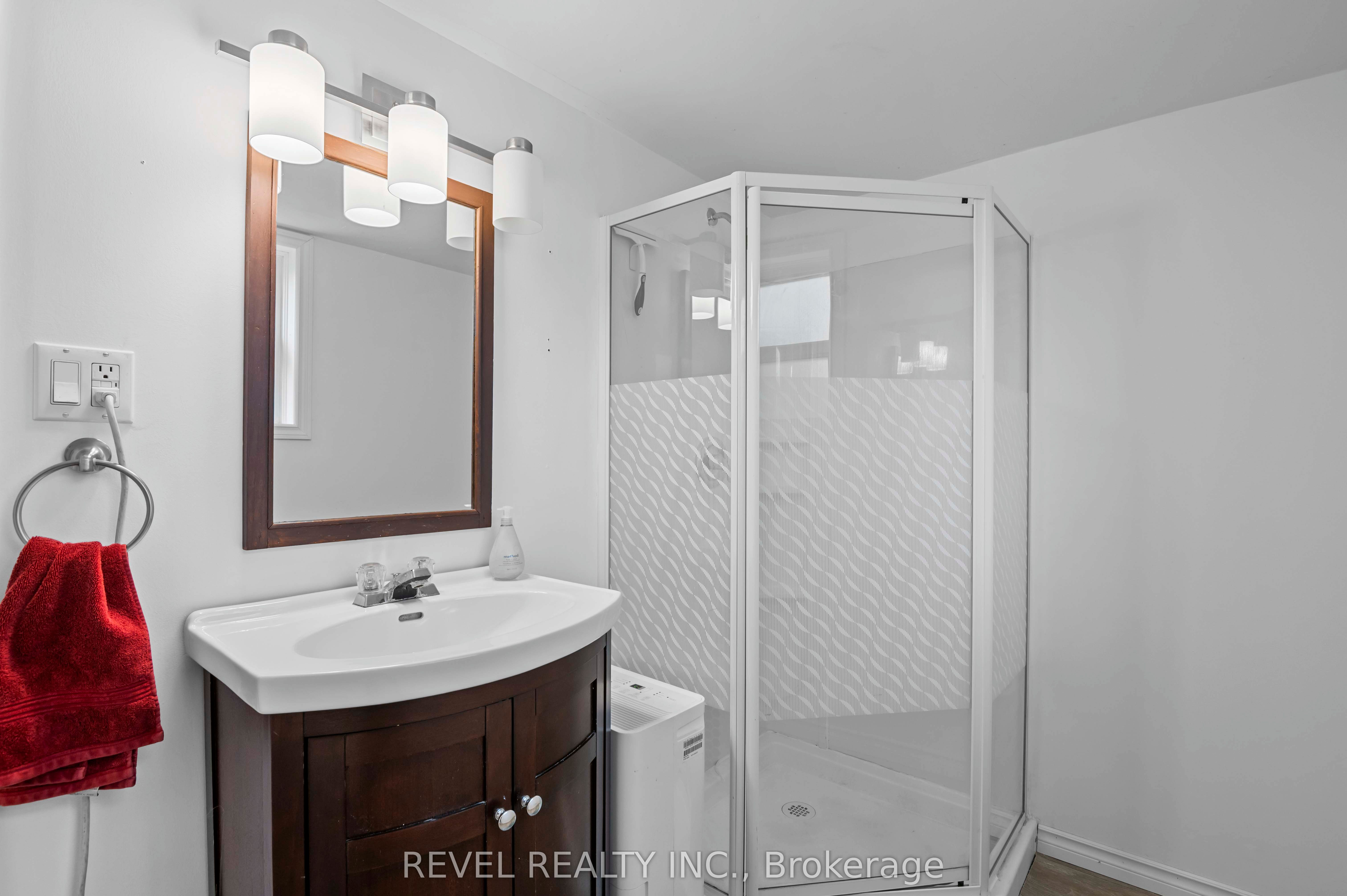 108 Jane Street Property Photo 40