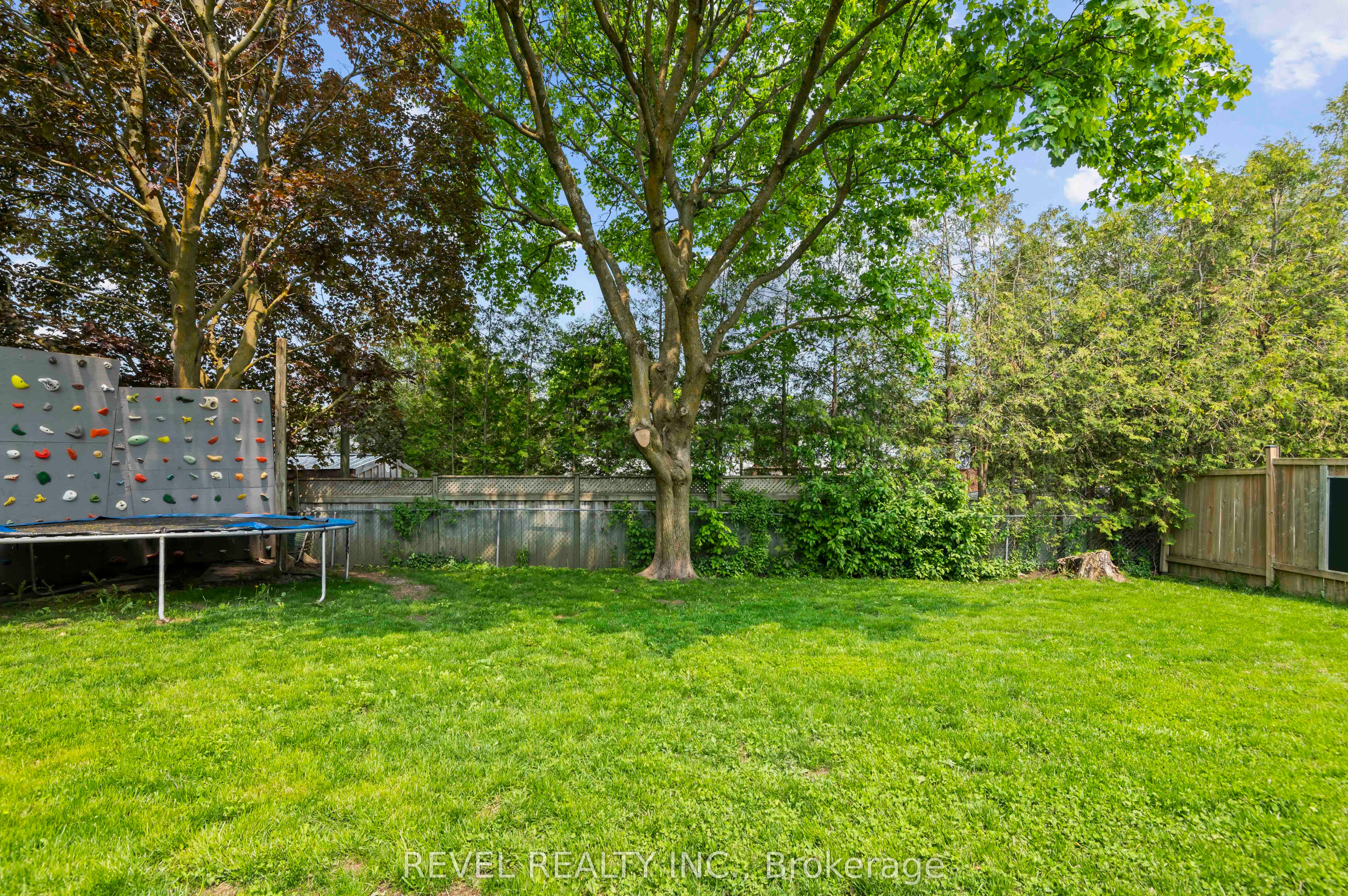 108 Jane Street Property Photo 48