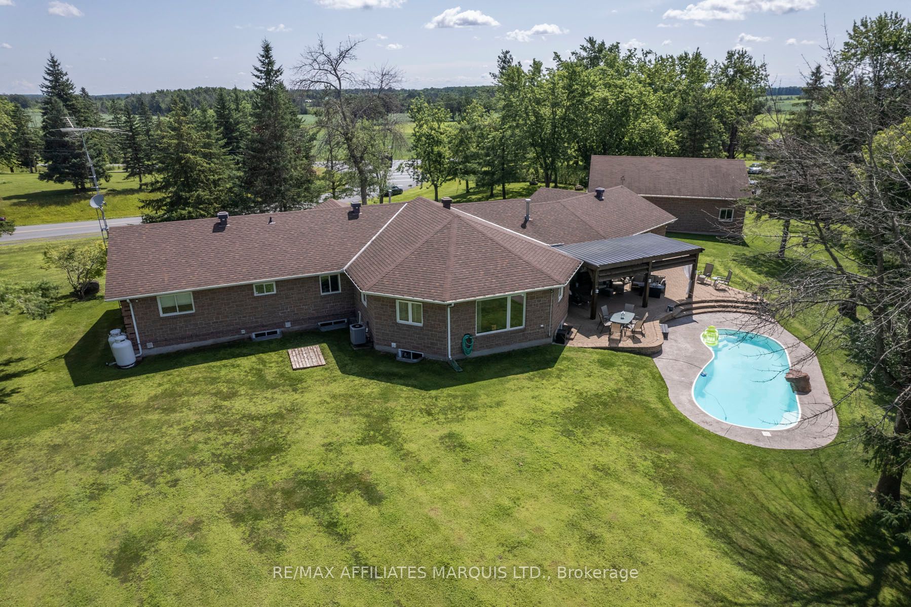 18148 Headline Road Property Photo 8