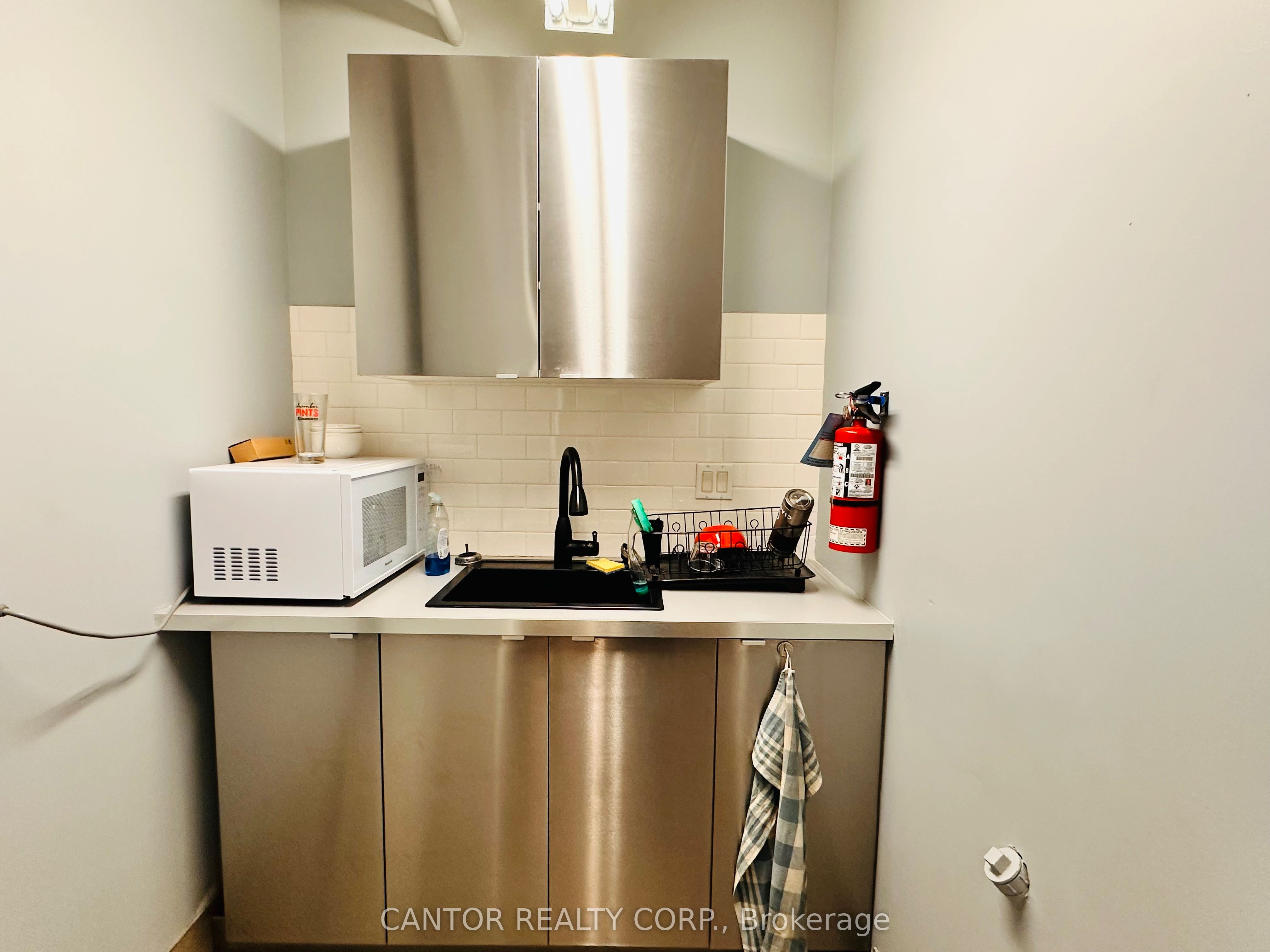 410 Bank Street 202 Property Photo 2